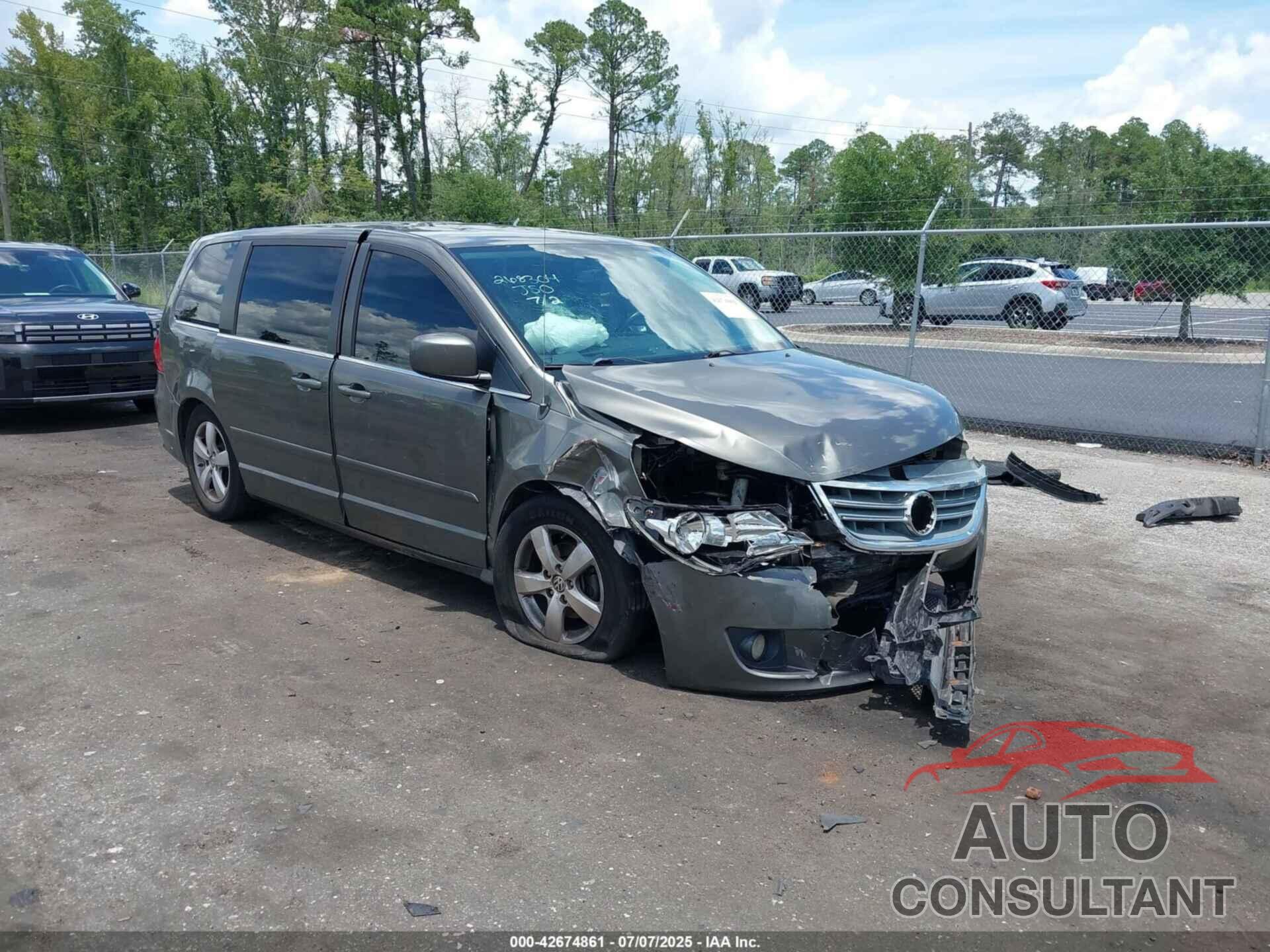 VOLKSWAGEN ROUTAN 2010 - 2V4RW5DXXAR268304