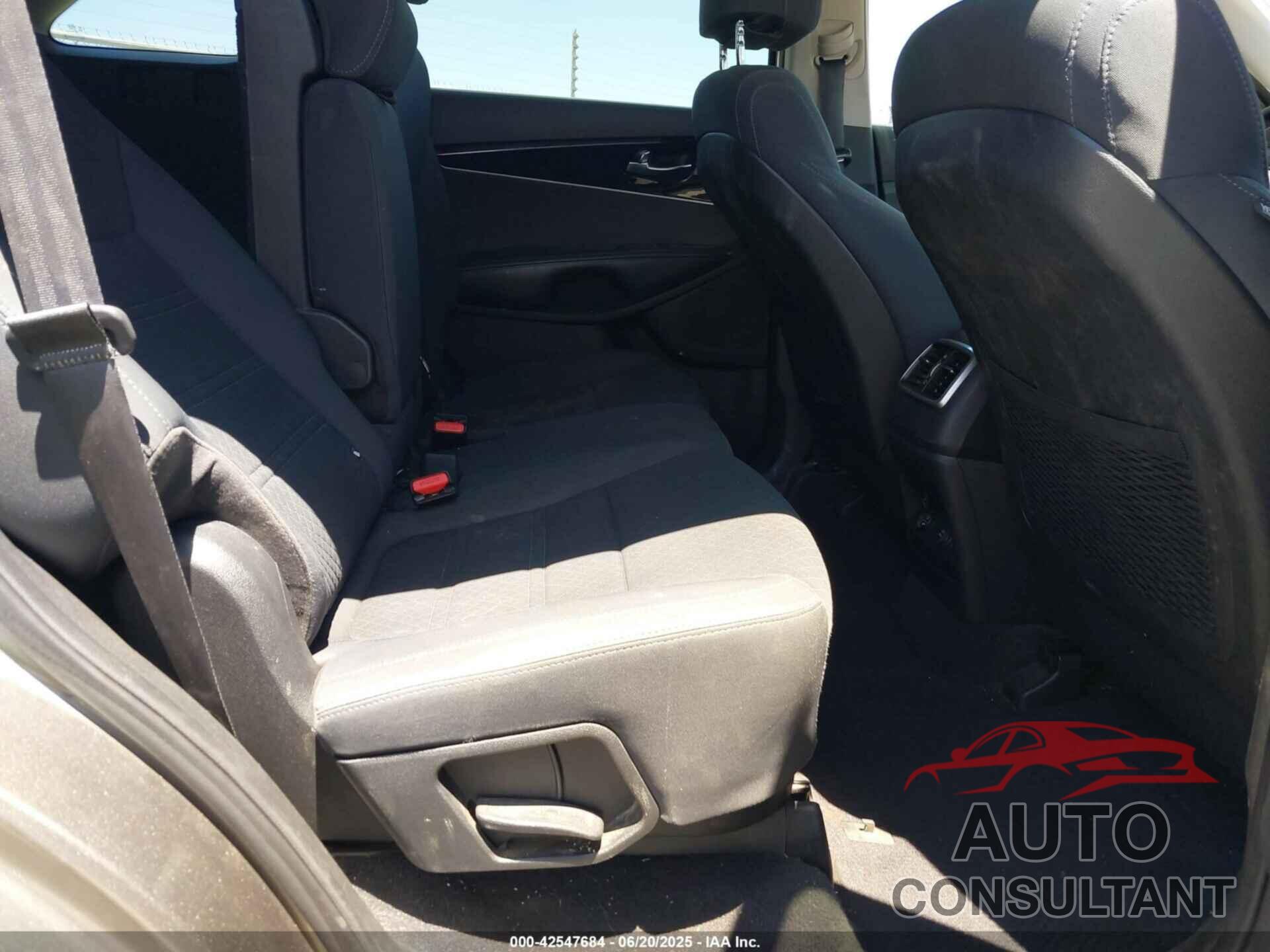 KIA SORENTO 2017 - 5XYPG4A35HG257235