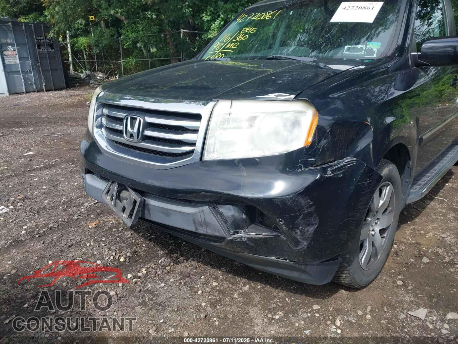 HONDA PILOT 2015 - 5FNYF4H99FB004702