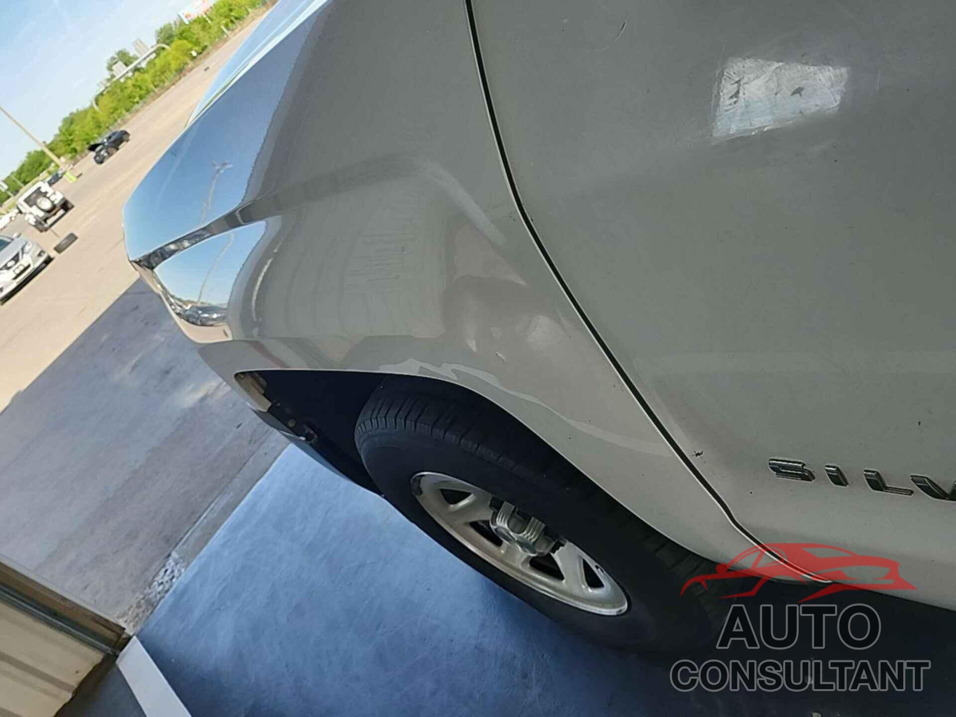 CHEVROLET SILVERADO 1500 2015 - 1GCNCPEH0FZ194313