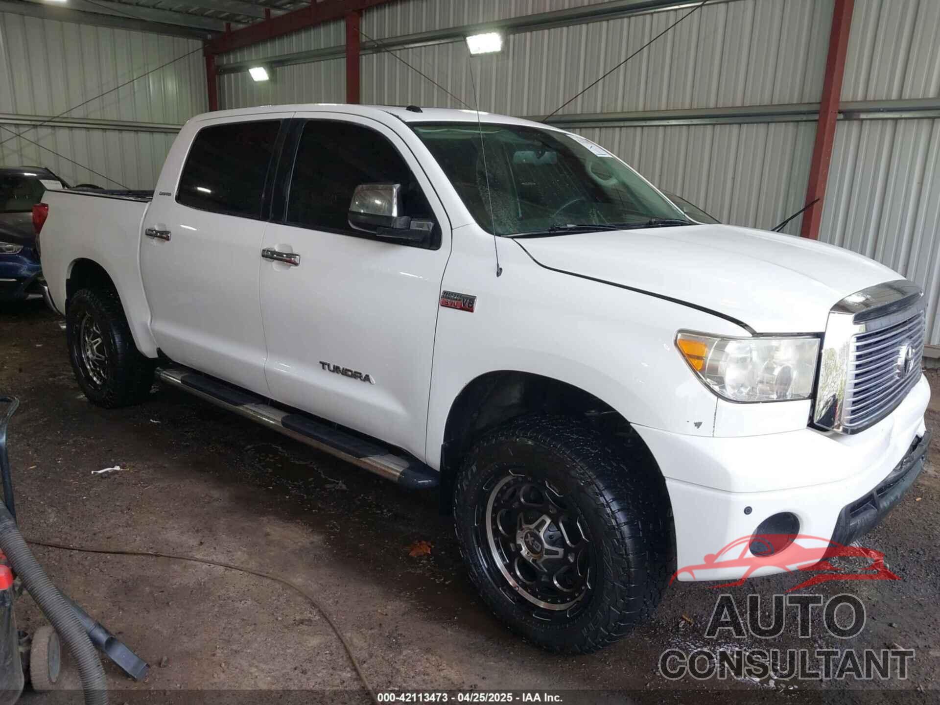 TOYOTA TUNDRA 2011 - 5TFFY5F19BX110717