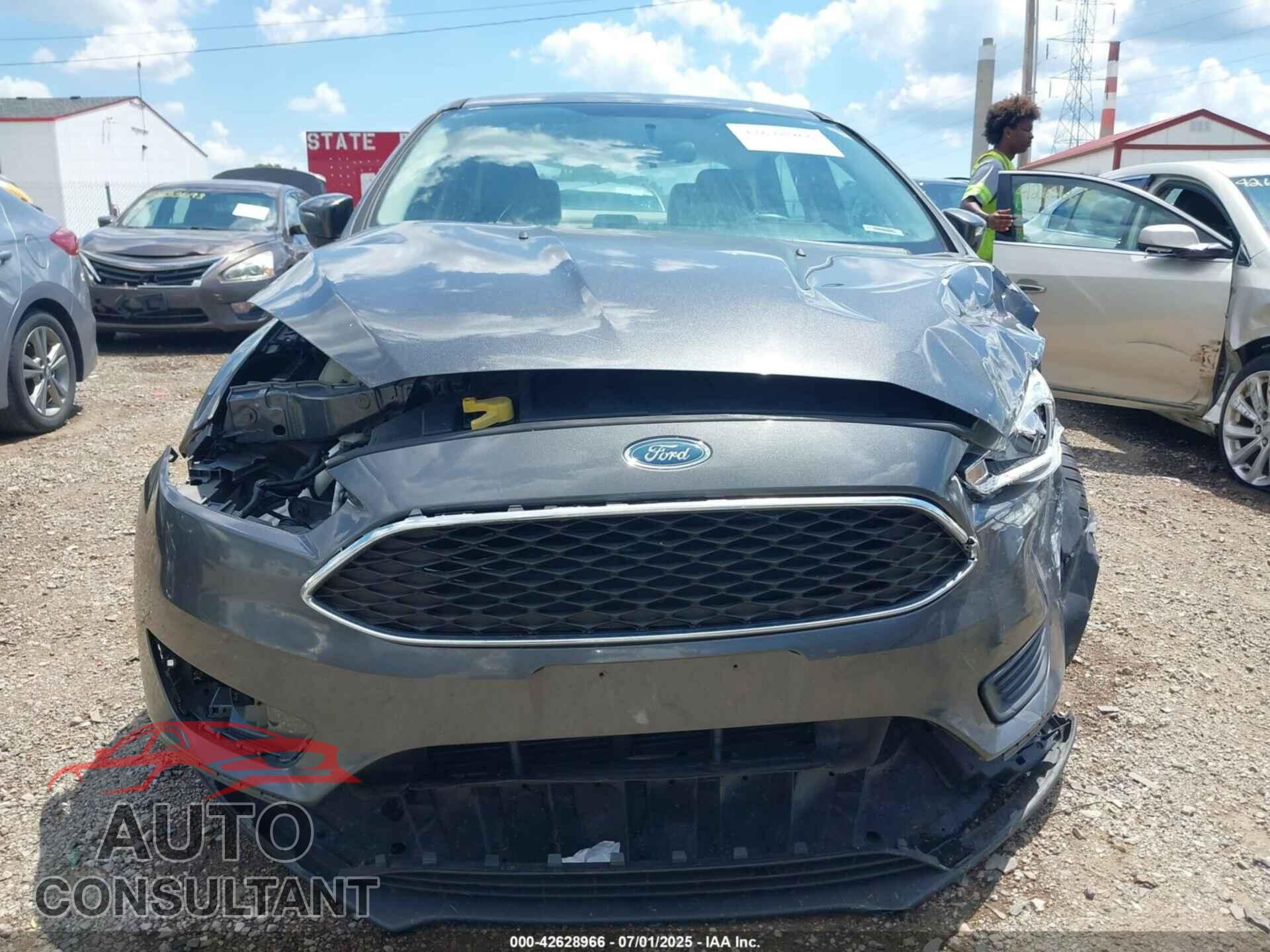 FORD FOCUS 2015 - 1FADP3F22FL280475