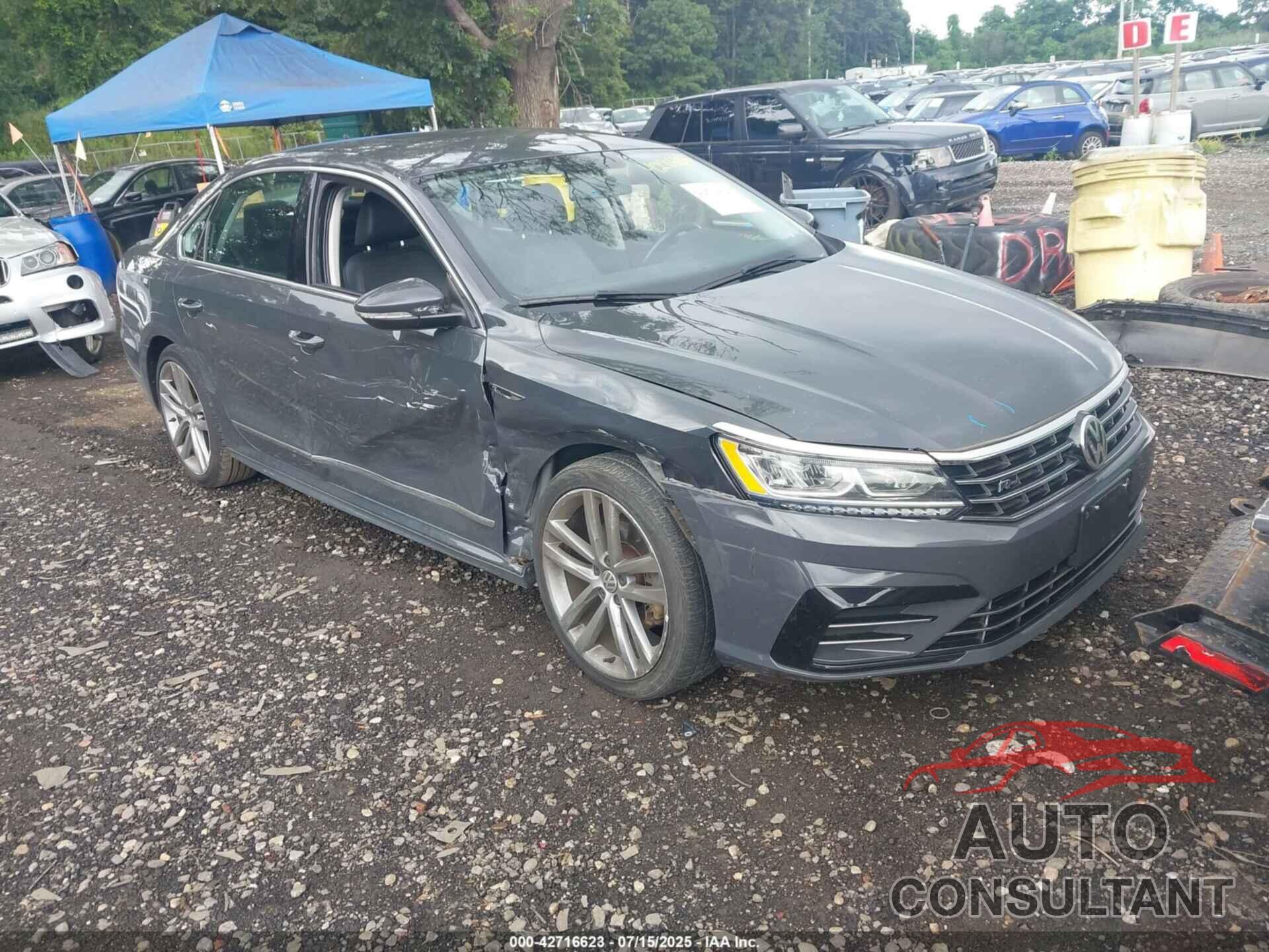 VOLKSWAGEN PASSAT 2017 - 1VWDT7A39HC006607