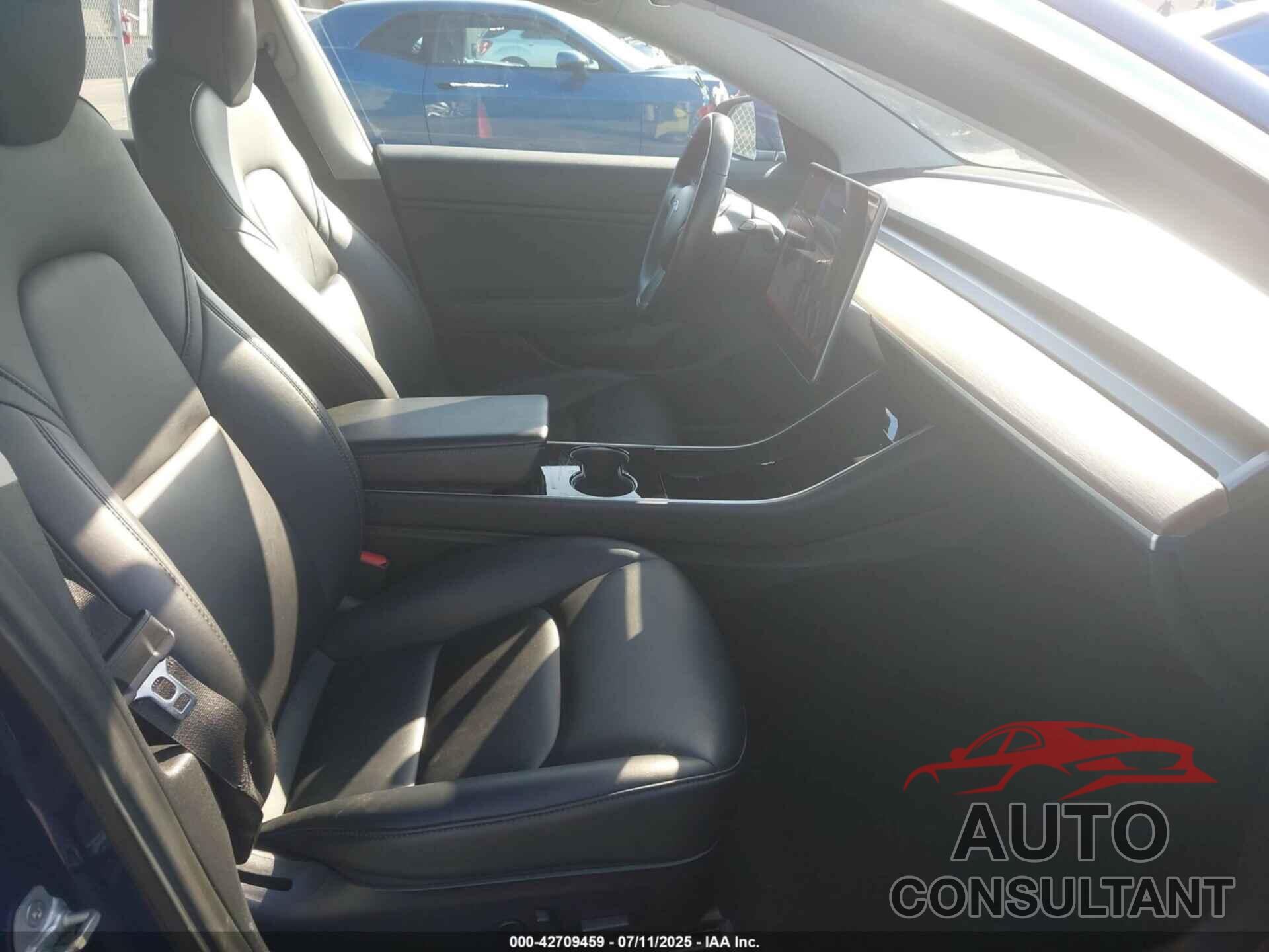 TESLA MODEL 3 2019 - 5YJ3E1EB0KF187386