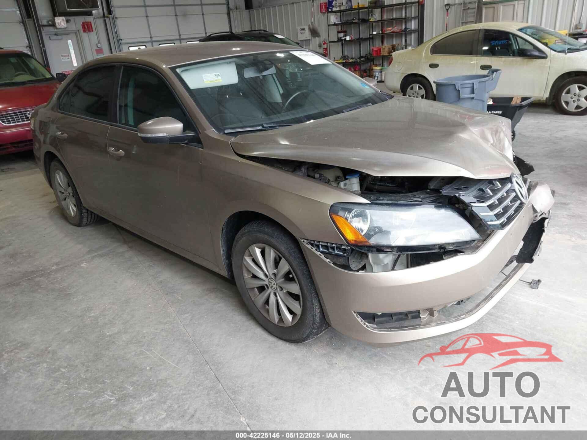 VOLKSWAGEN PASSAT 2015 - 1VWAT7A38FC013595