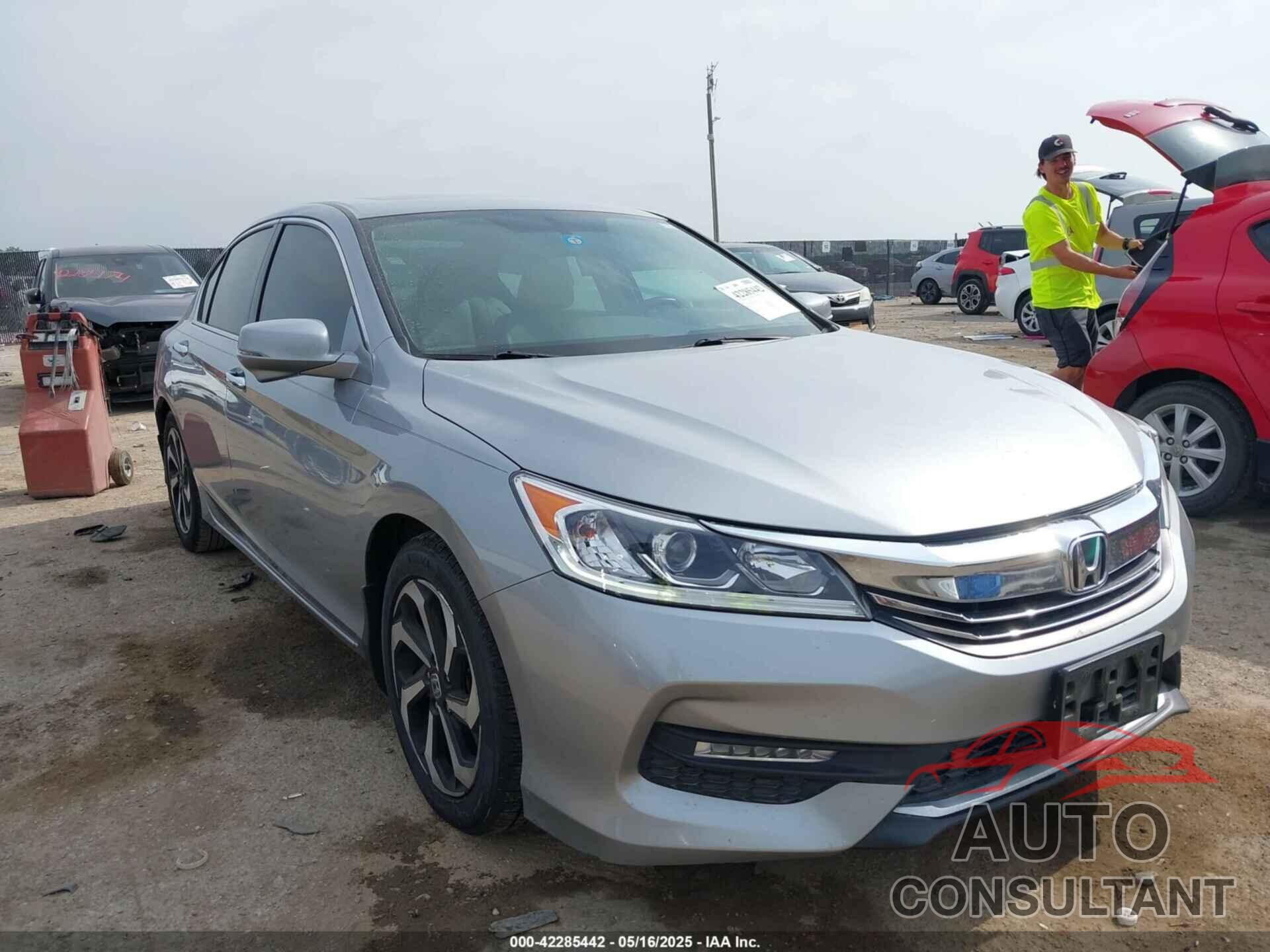 HONDA ACCORD 2017 - 1HGCR3F88HA031943