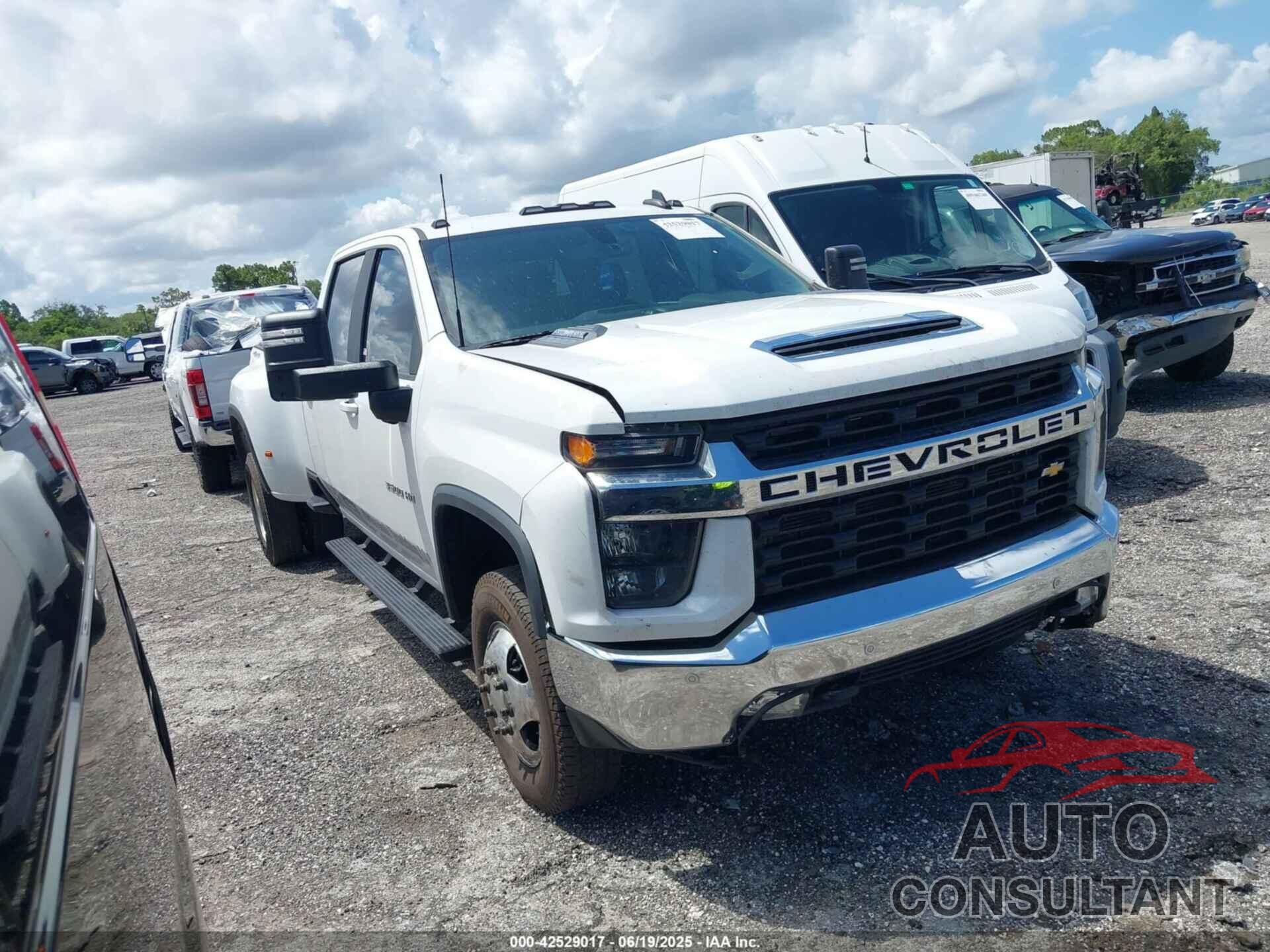 CHEVROLET SILVERADO 3500HD 2021 - 1GC4YTEY8MF157241