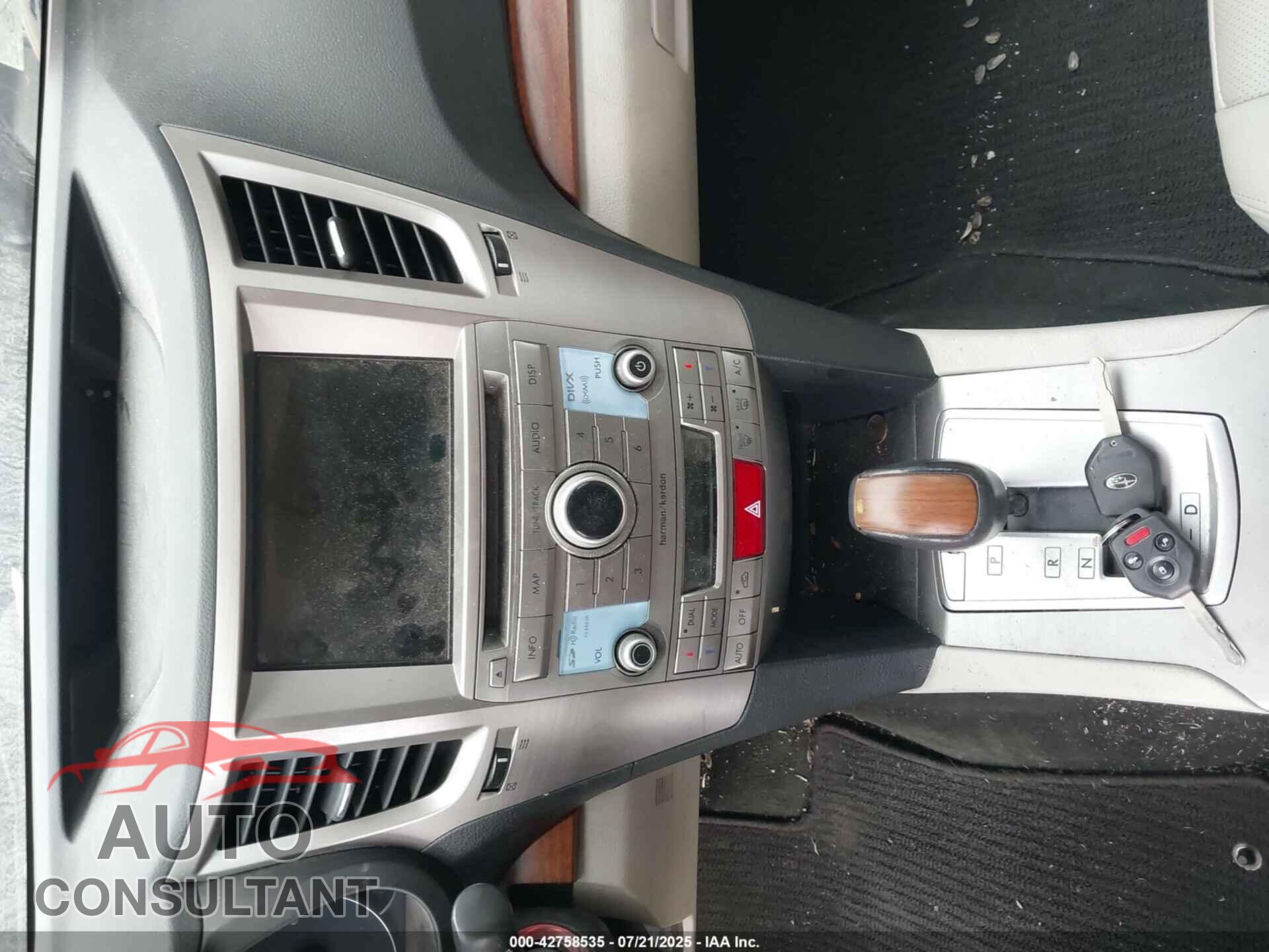 SUBARU OUTBACK 2013 - 4S4BRBLC3D3318940