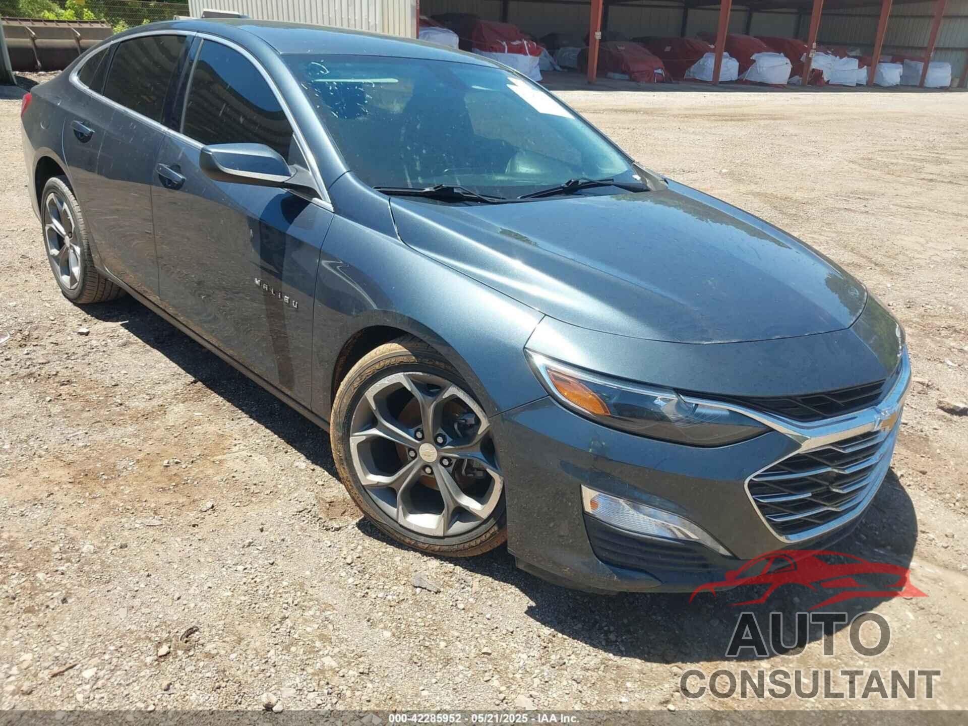 CHEVROLET MALIBU 2020 - 1G1ZD5ST2LF108663