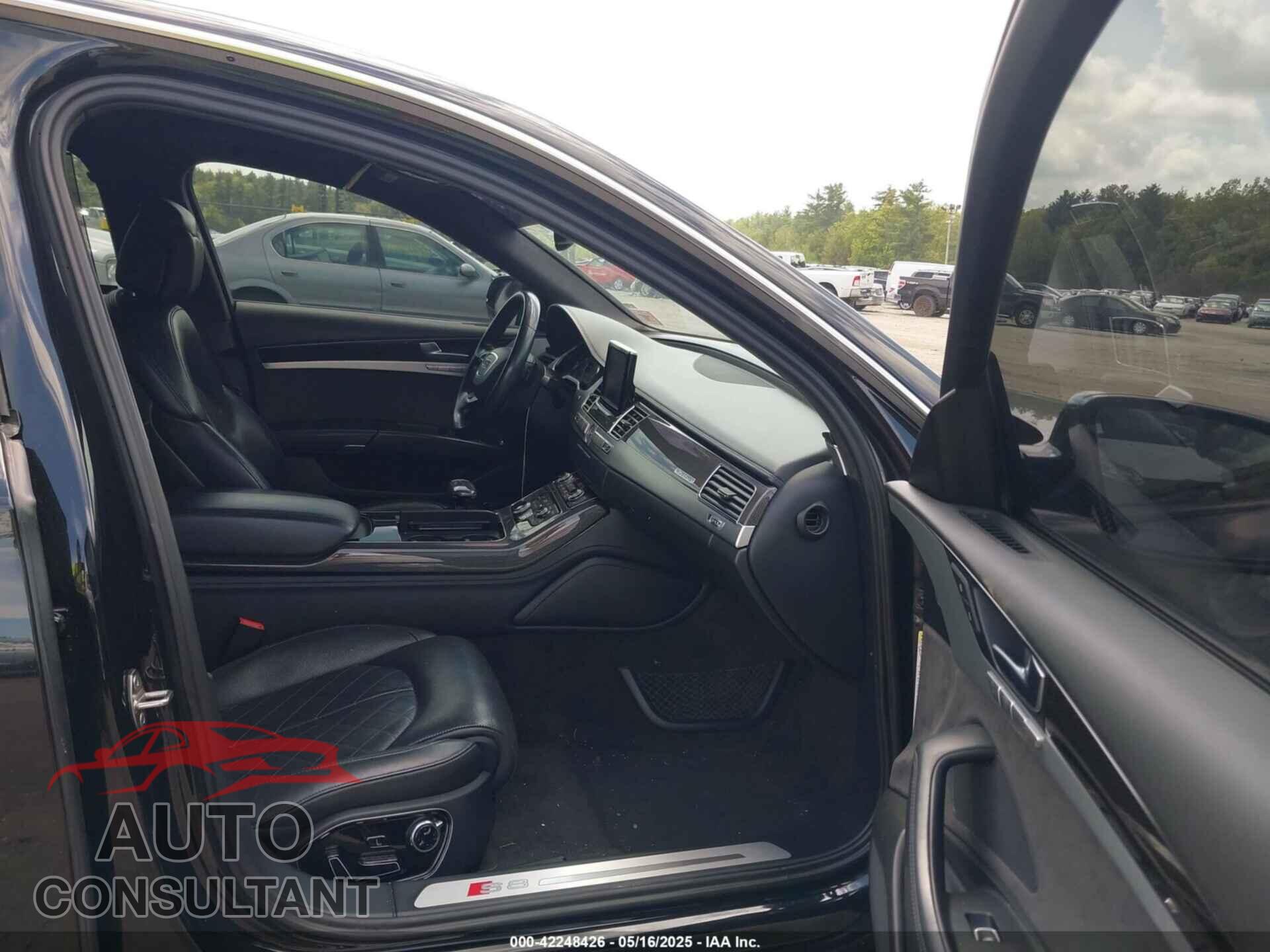 AUDI S8 2013 - WAUD2AFD0DN010609