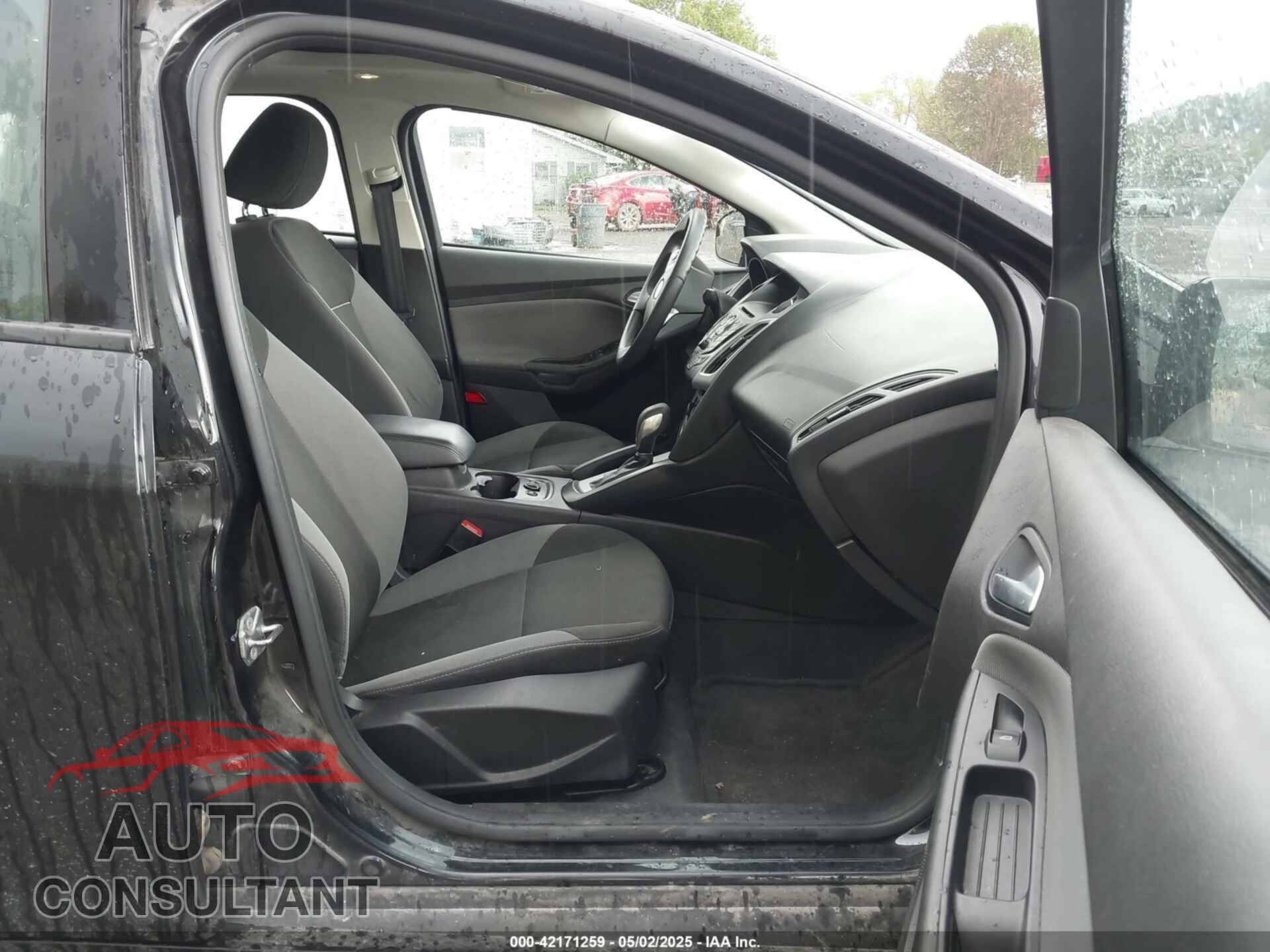 FORD FOCUS 2014 - 1FADP3F29EL292802