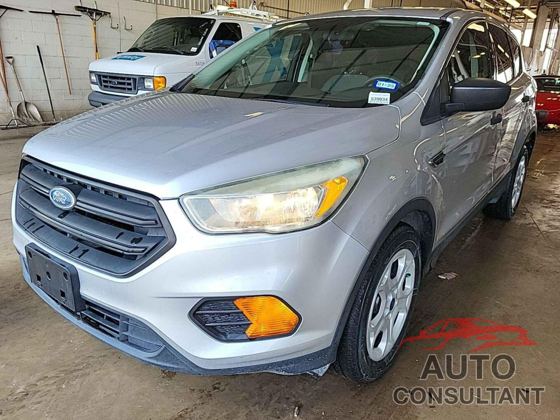 FORD ESCAPE 2017 - 1FMCU0F7XHUA61202