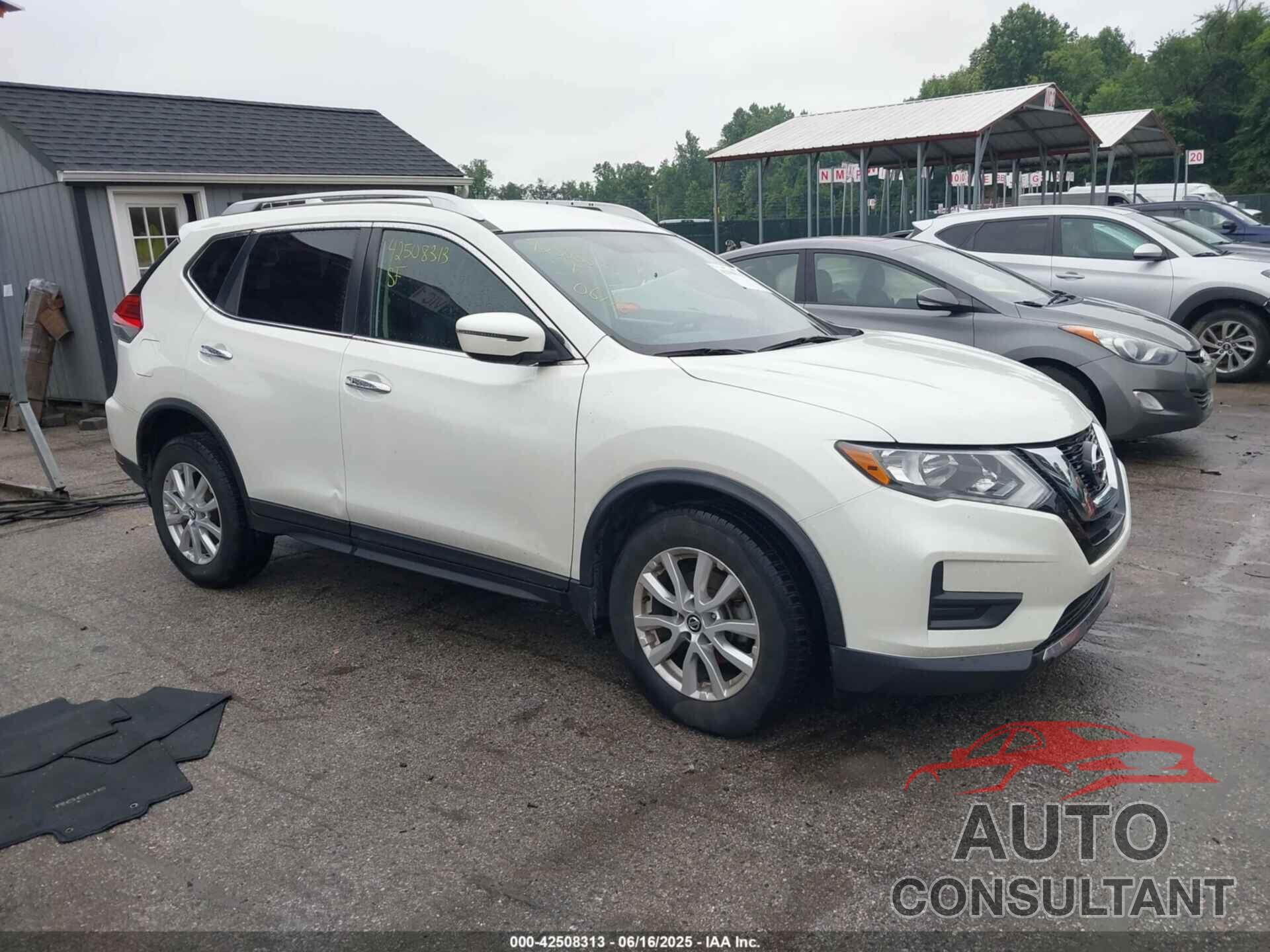 NISSAN ROGUE 2017 - KNMAT2MV1HP528694
