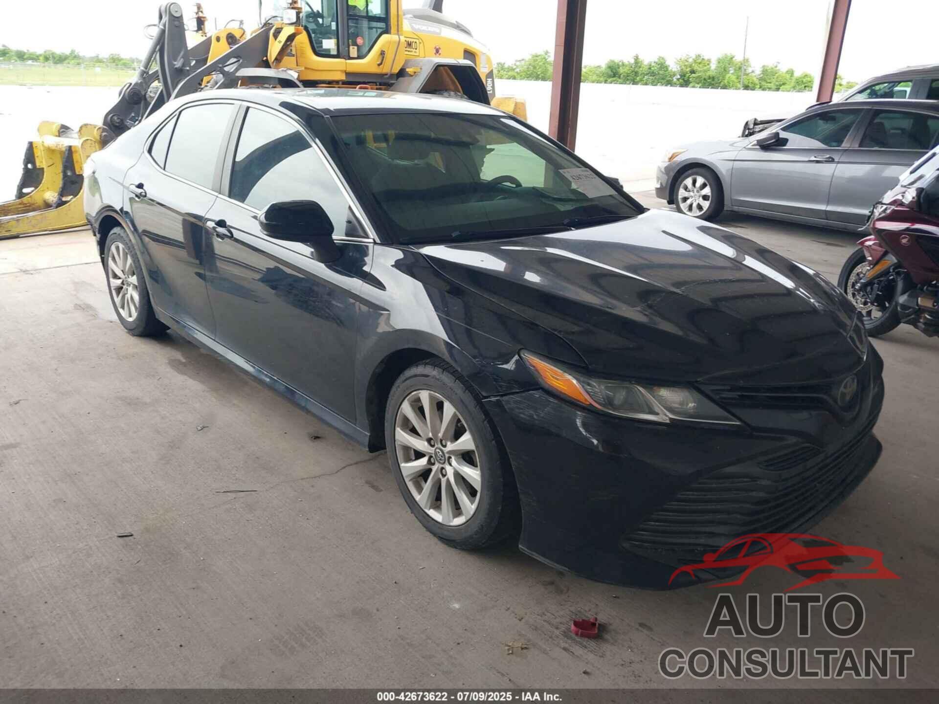 TOYOTA CAMRY 2018 - 4T1B11HK1JU619813