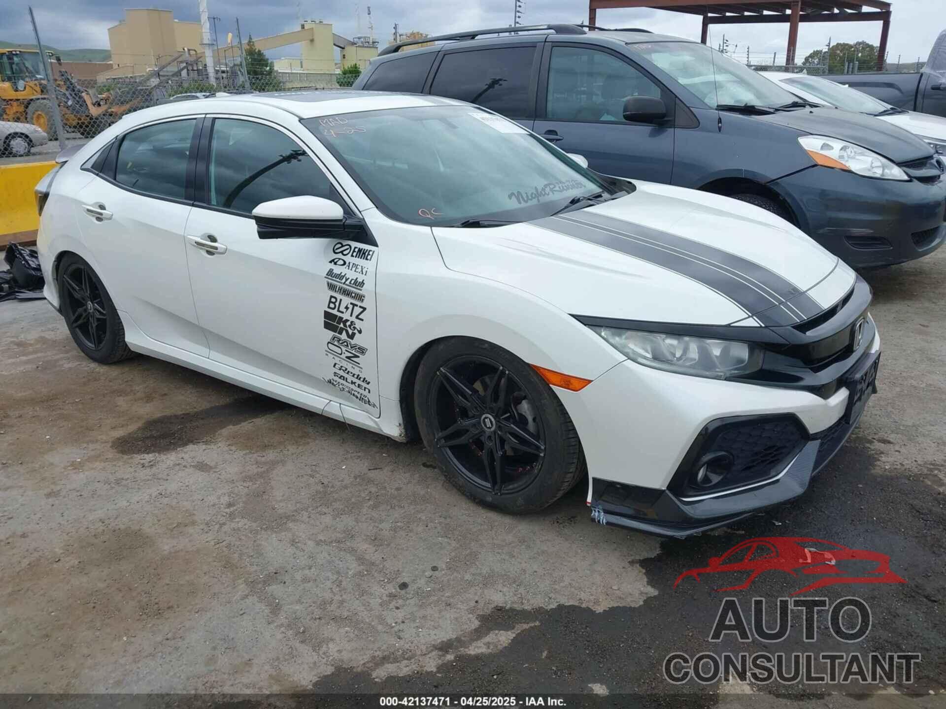 HONDA CIVIC 2018 - SHHFK7H58JU225717