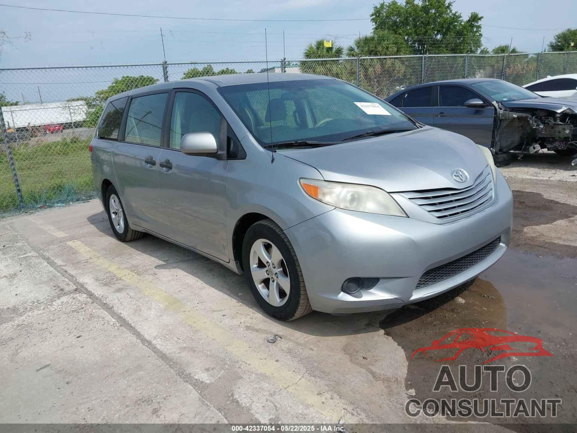 TOYOTA SIENNA 2013 - 5TDZK3DC6DS349268
