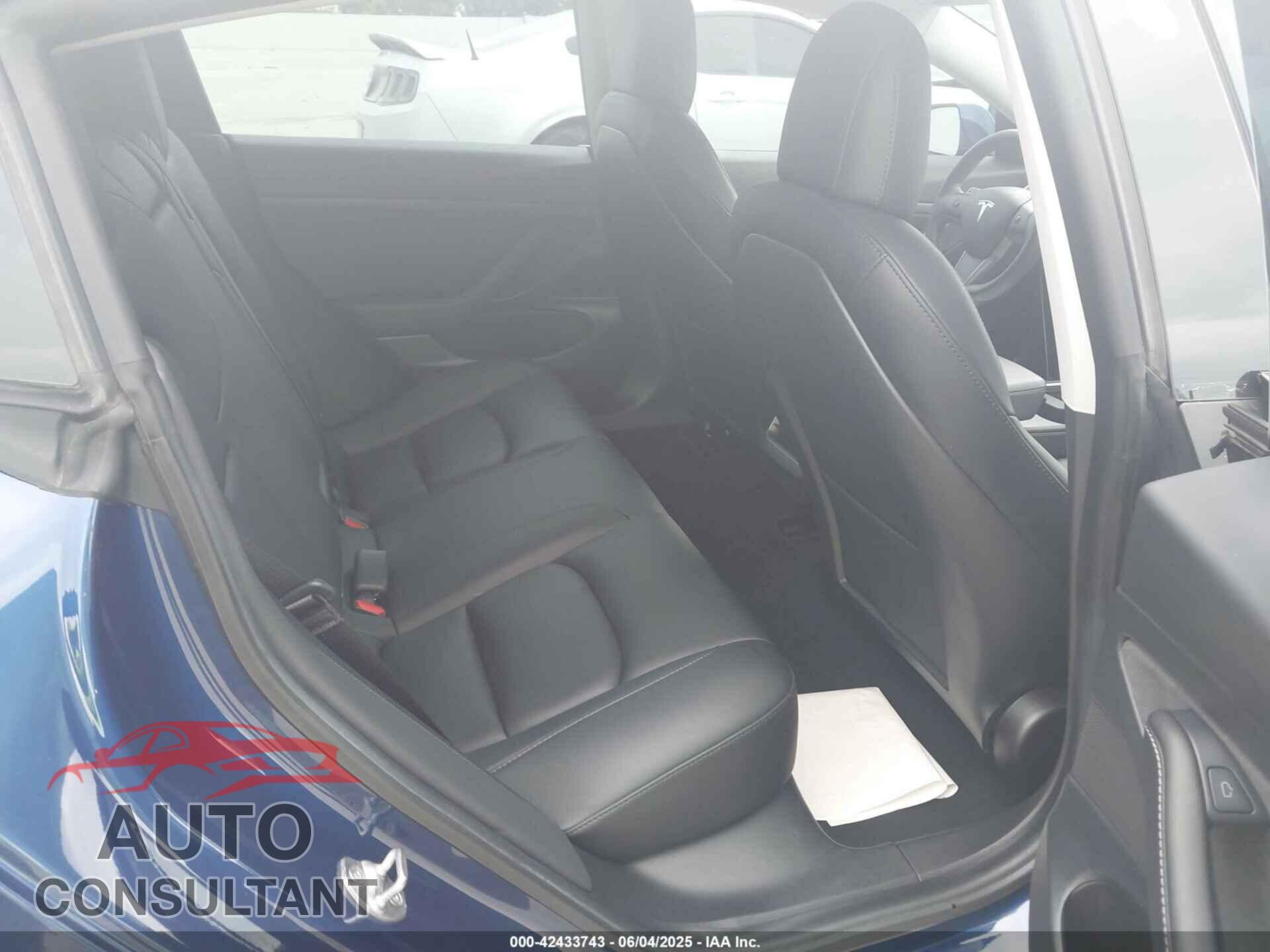 TESLA MODEL 3 2021 - 5YJ3E1EA5MF920719