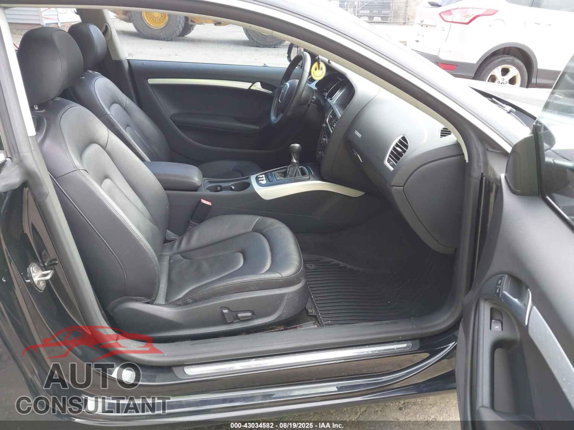 AUDI A5 2012 - WAUGFAFR9CA012846