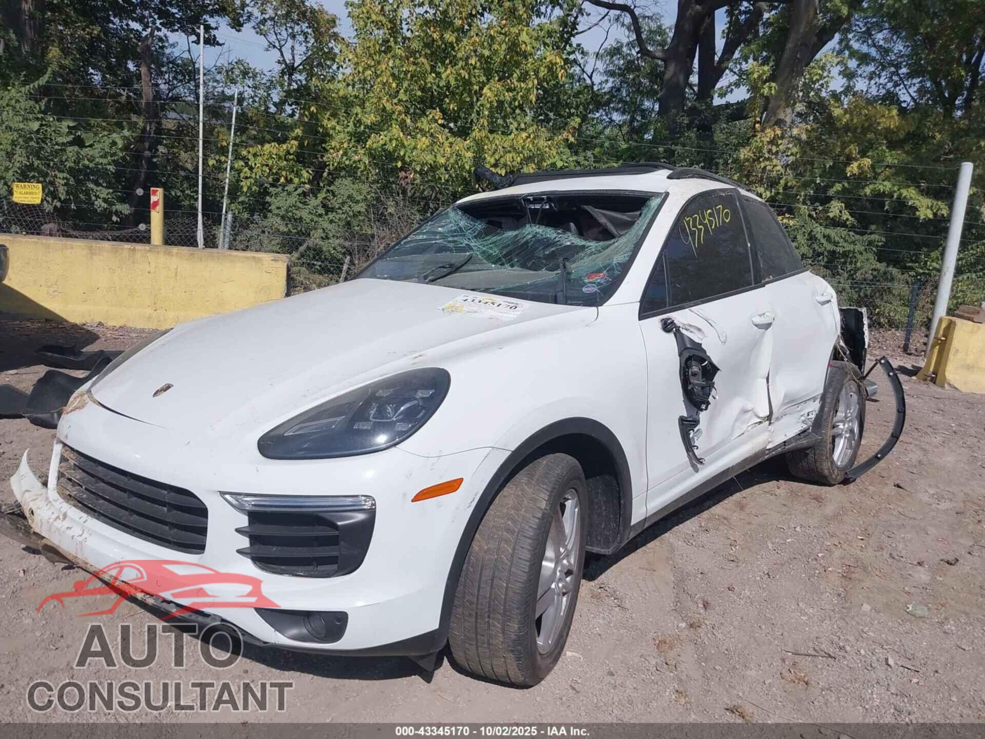 PORSCHE CAYENNE 2016 - WP1AA2A2XGLA08207