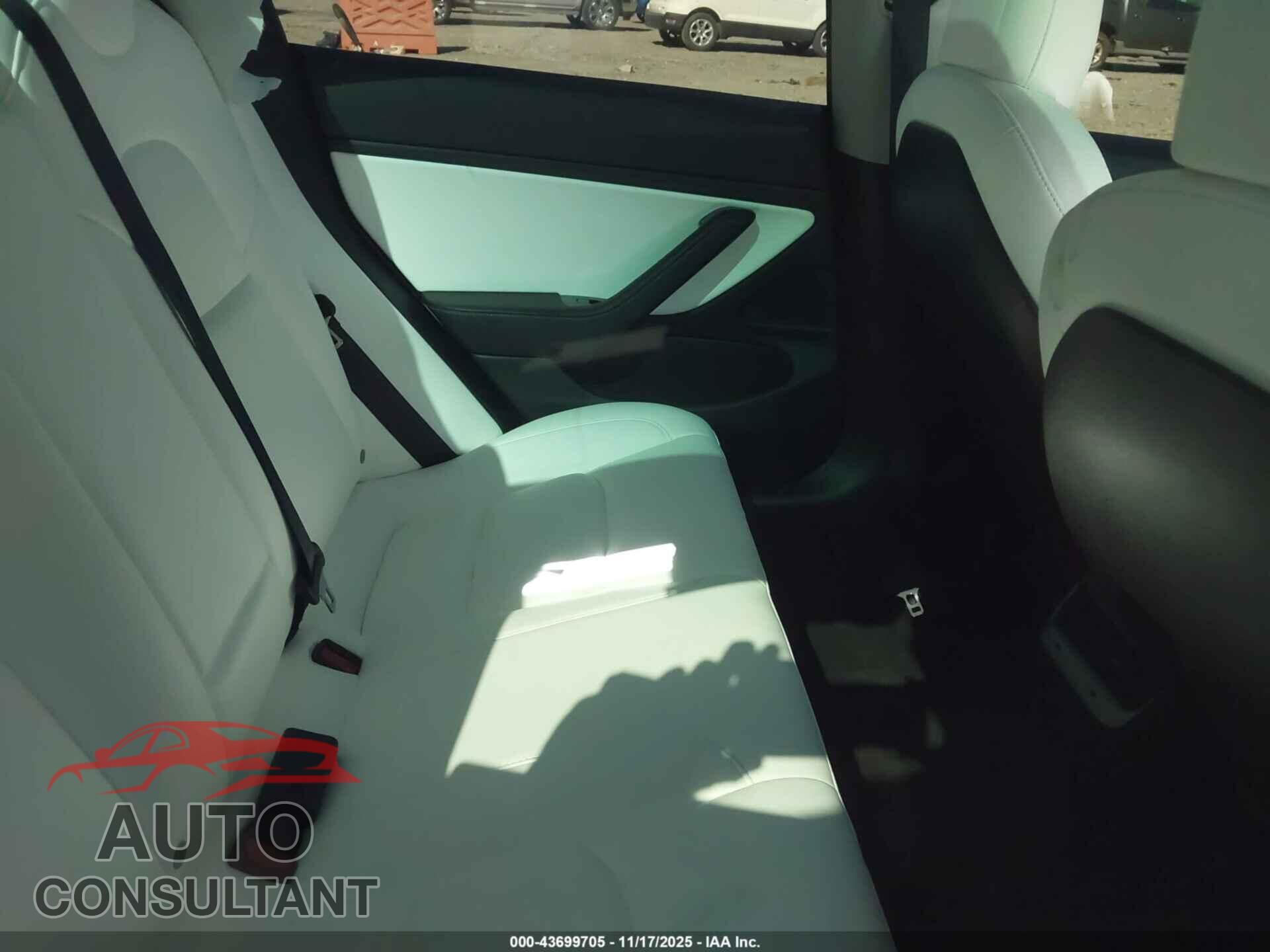 TESLA MODEL 3 2020 - 5YJ3E1EC5LF792045