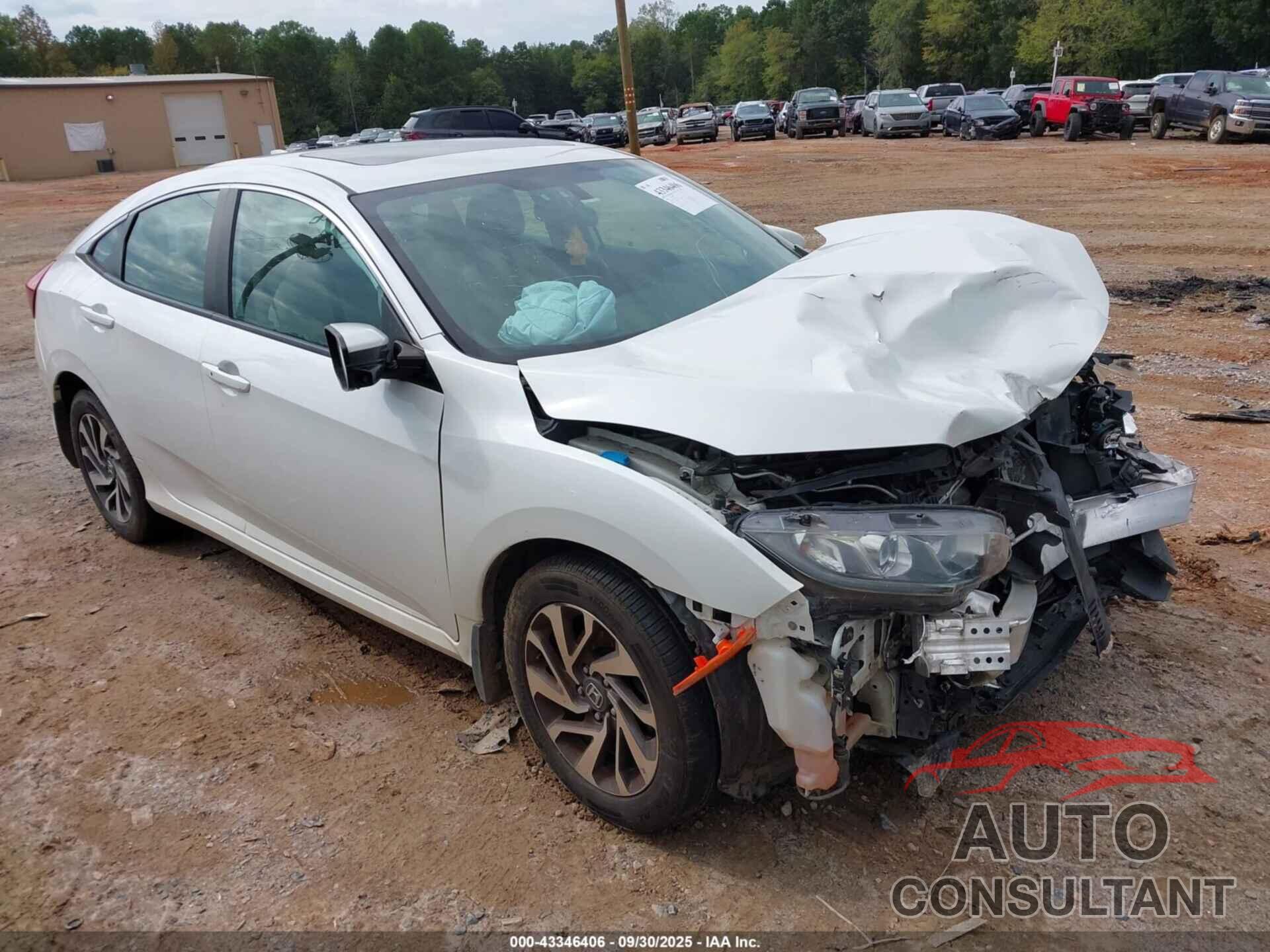 HONDA CIVIC 2018 - 2HGFC2F74JH543240