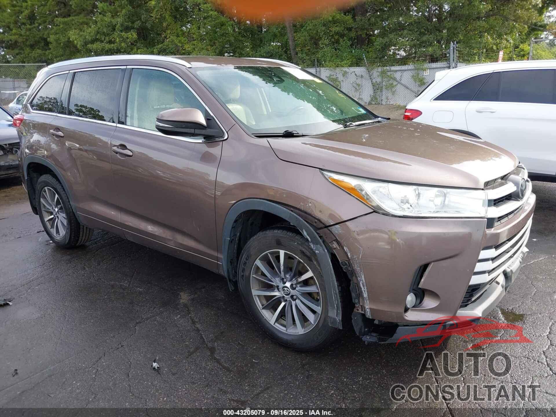 TOYOTA HIGHLANDER 2018 - 5TDJZRFH6JS822960