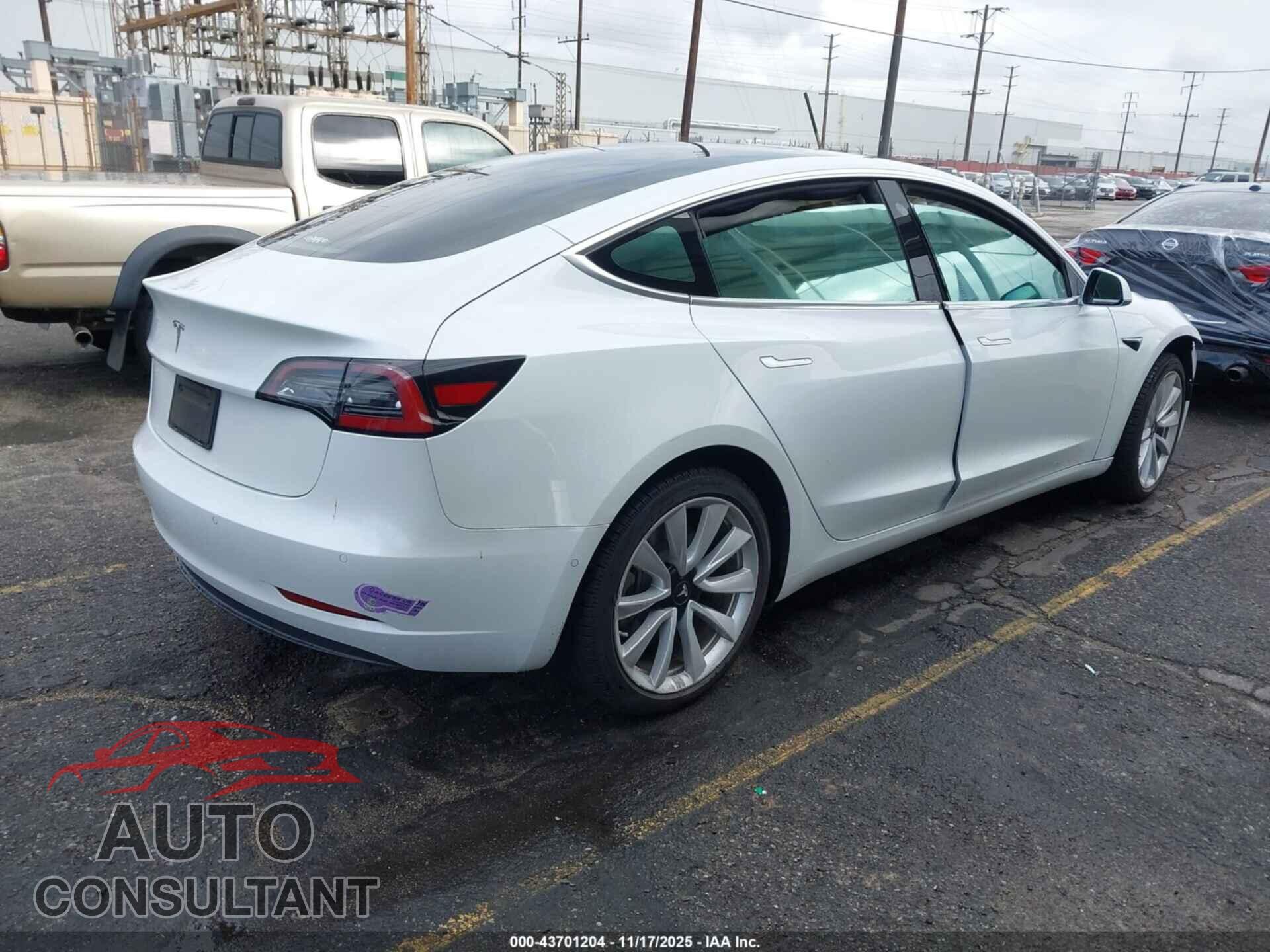 TESLA MODEL 3 2018 - 5YJ3E1EA5JF164918