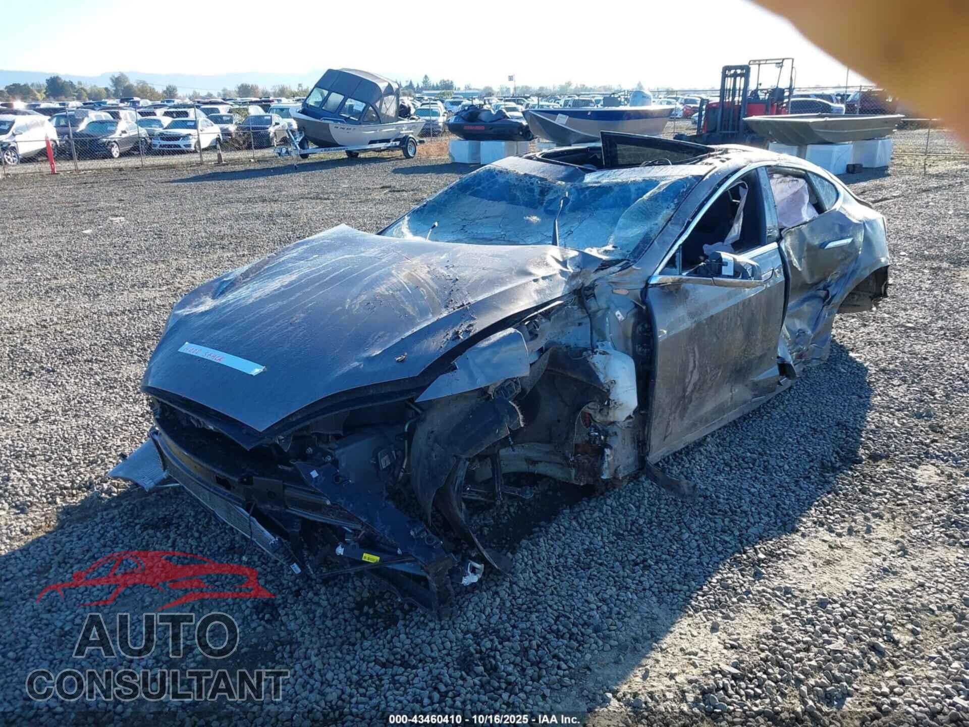 TESLA MODEL S 2015 - 5YJSA1E25FF112793