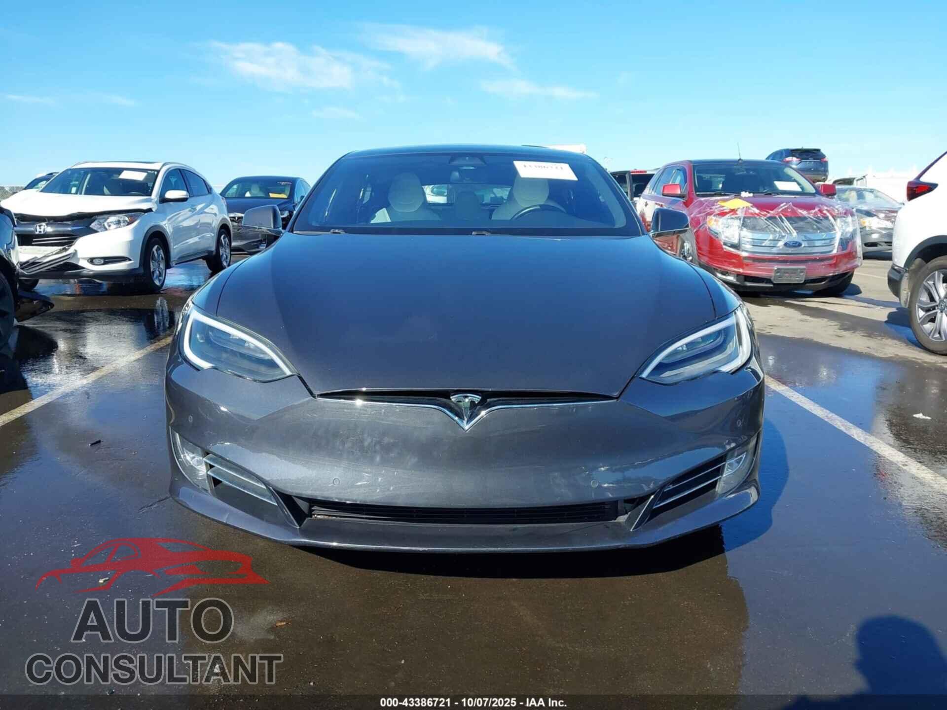 TESLA MODEL S 2017 - 5YJSA1E23HF212975