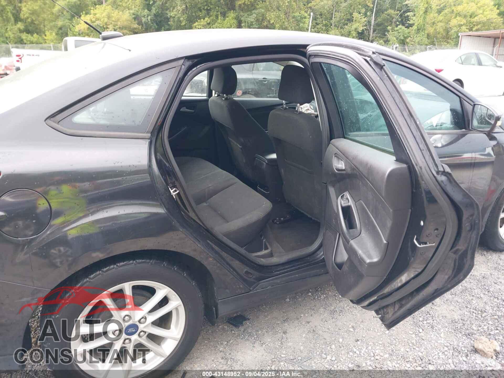 FORD FOCUS 2015 - 1FADP3F24FL206880
