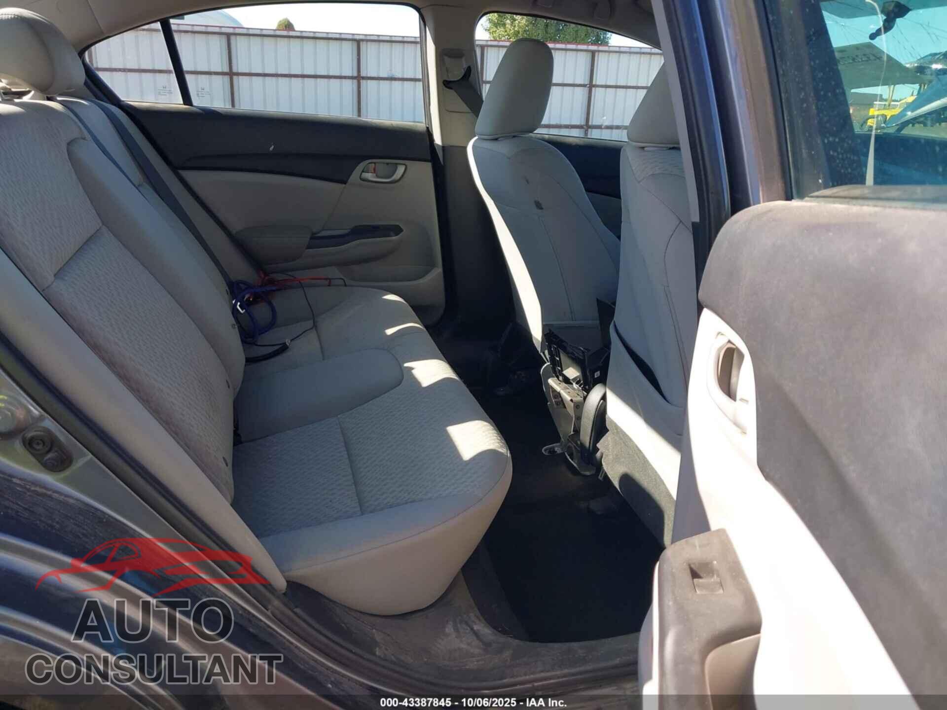 HONDA CIVIC 2014 - 2HGFB2F57EH552859