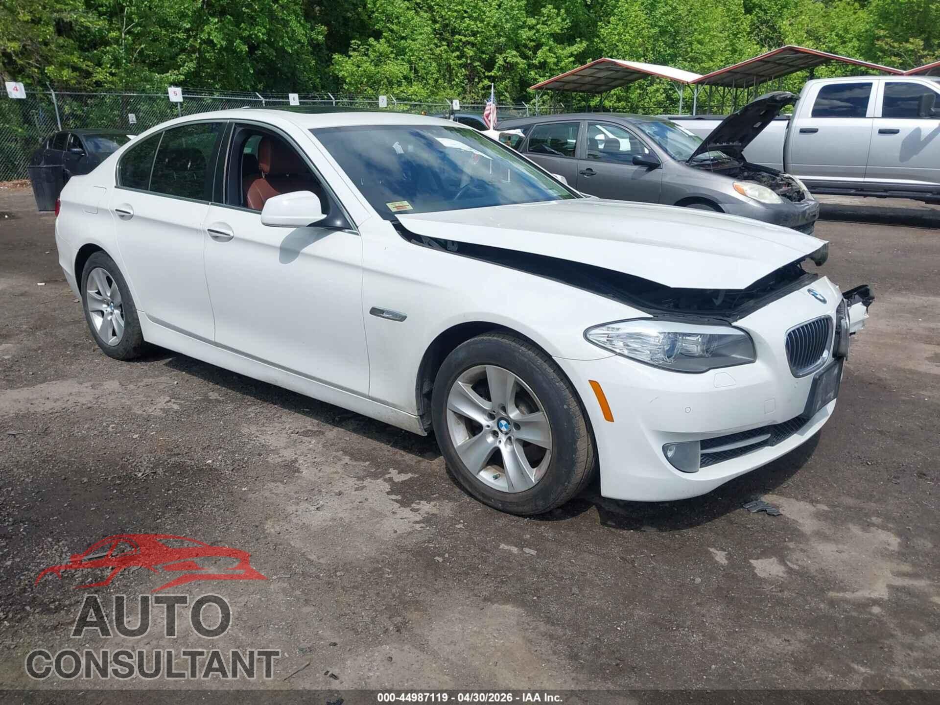 BMW 528I 2011 - WBAFR1C50BDS36248