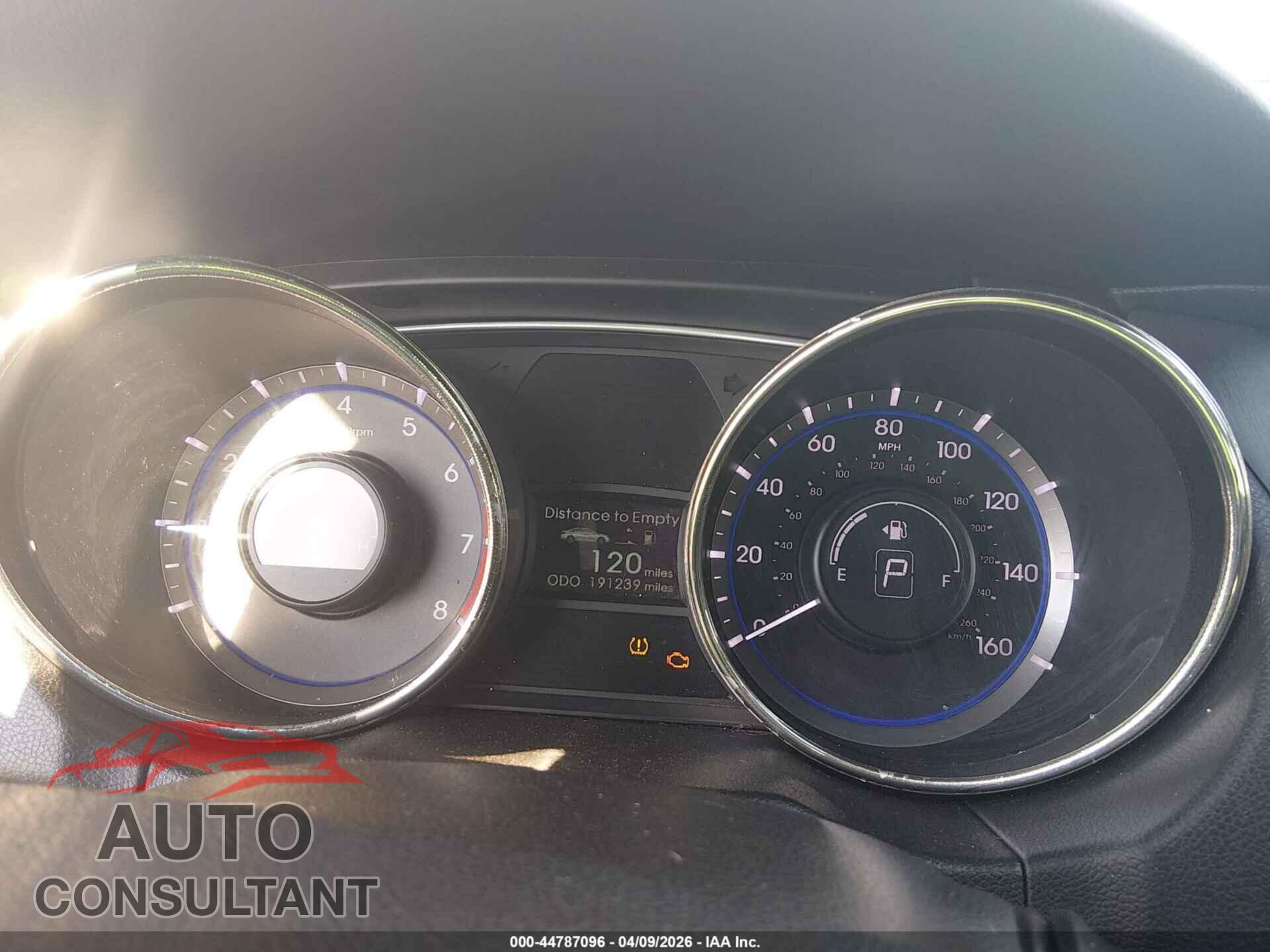 HYUNDAI SONATA 2011 - 5NPEC4AC7BH120686
