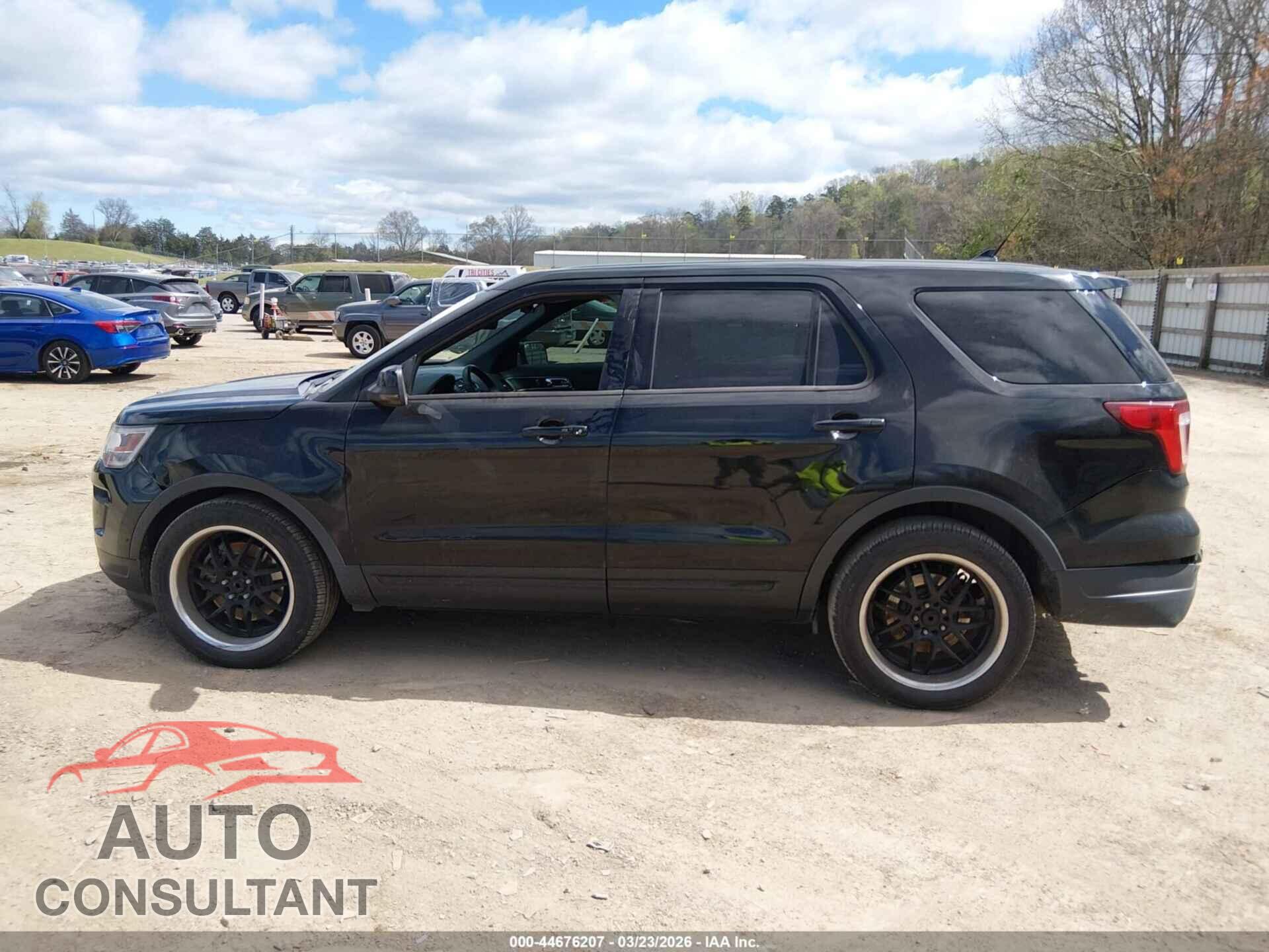 FORD EXPLORER 2018 - 1FM5K7D83JGB40279