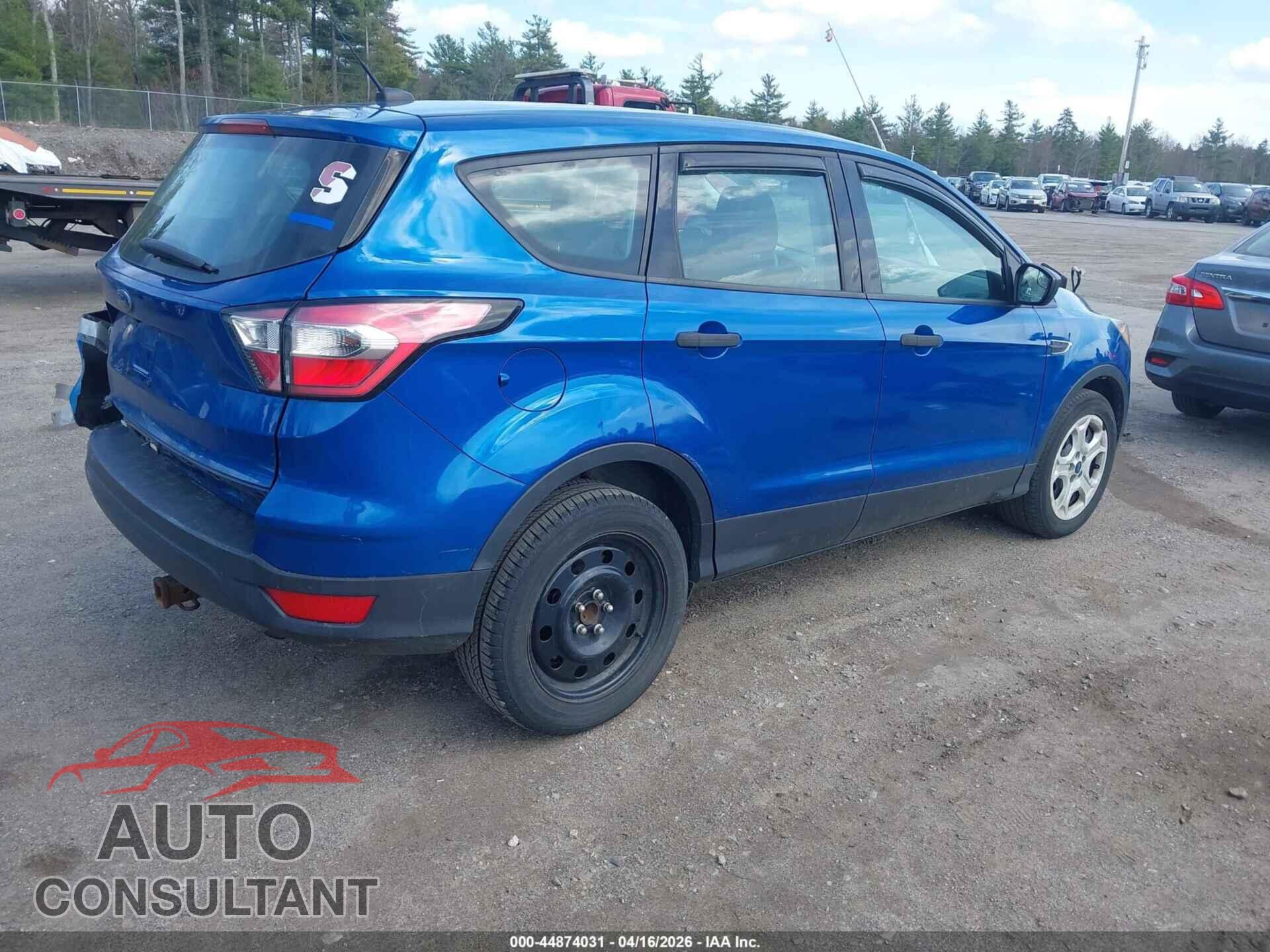FORD ESCAPE 2017 - 1FMCU0F78HUC40645