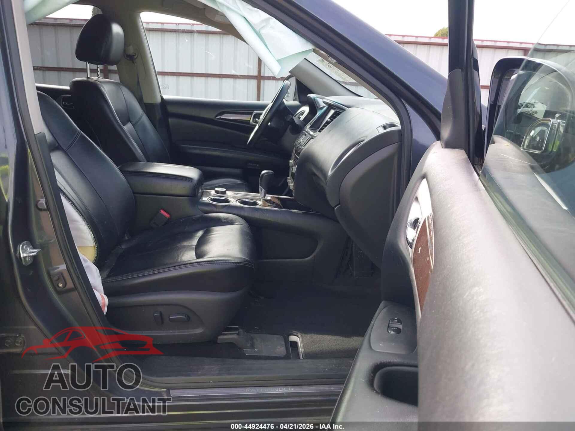 NISSAN PATHFINDER 2013 - 5N1AR2MM5DC609572