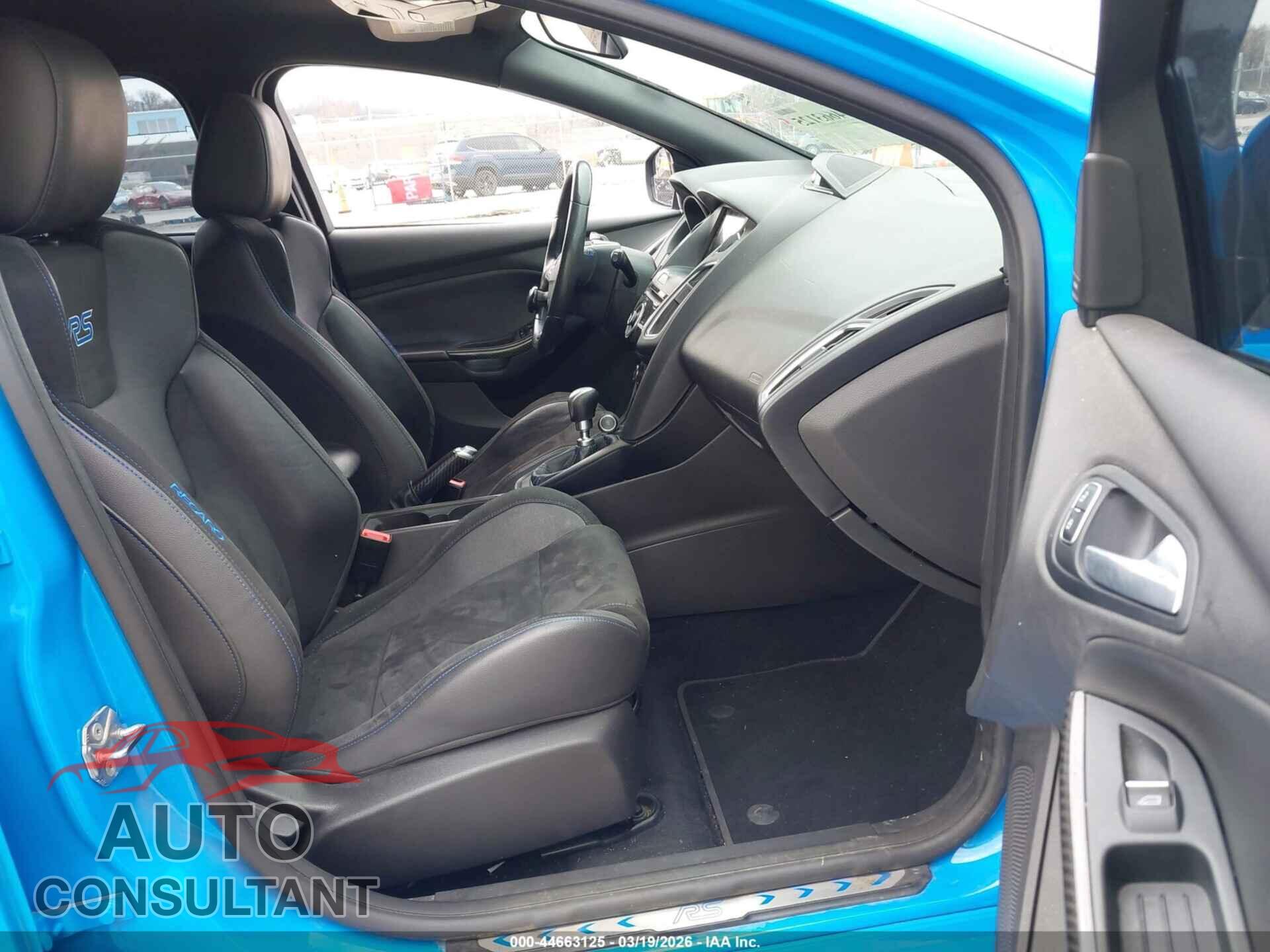 FORD FOCUS RS 2018 - WF0DP3TH2J4127257