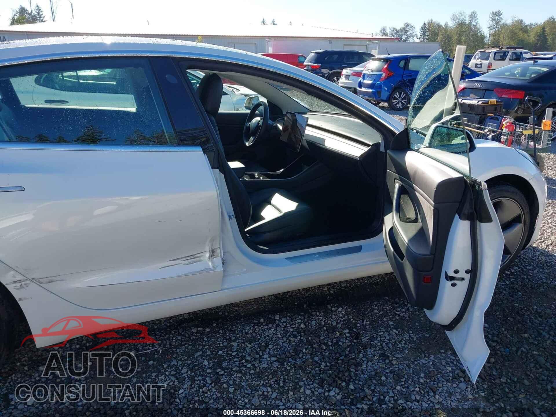 TESLA MODEL 3 2019 - 5YJ3E1EB9KF211751