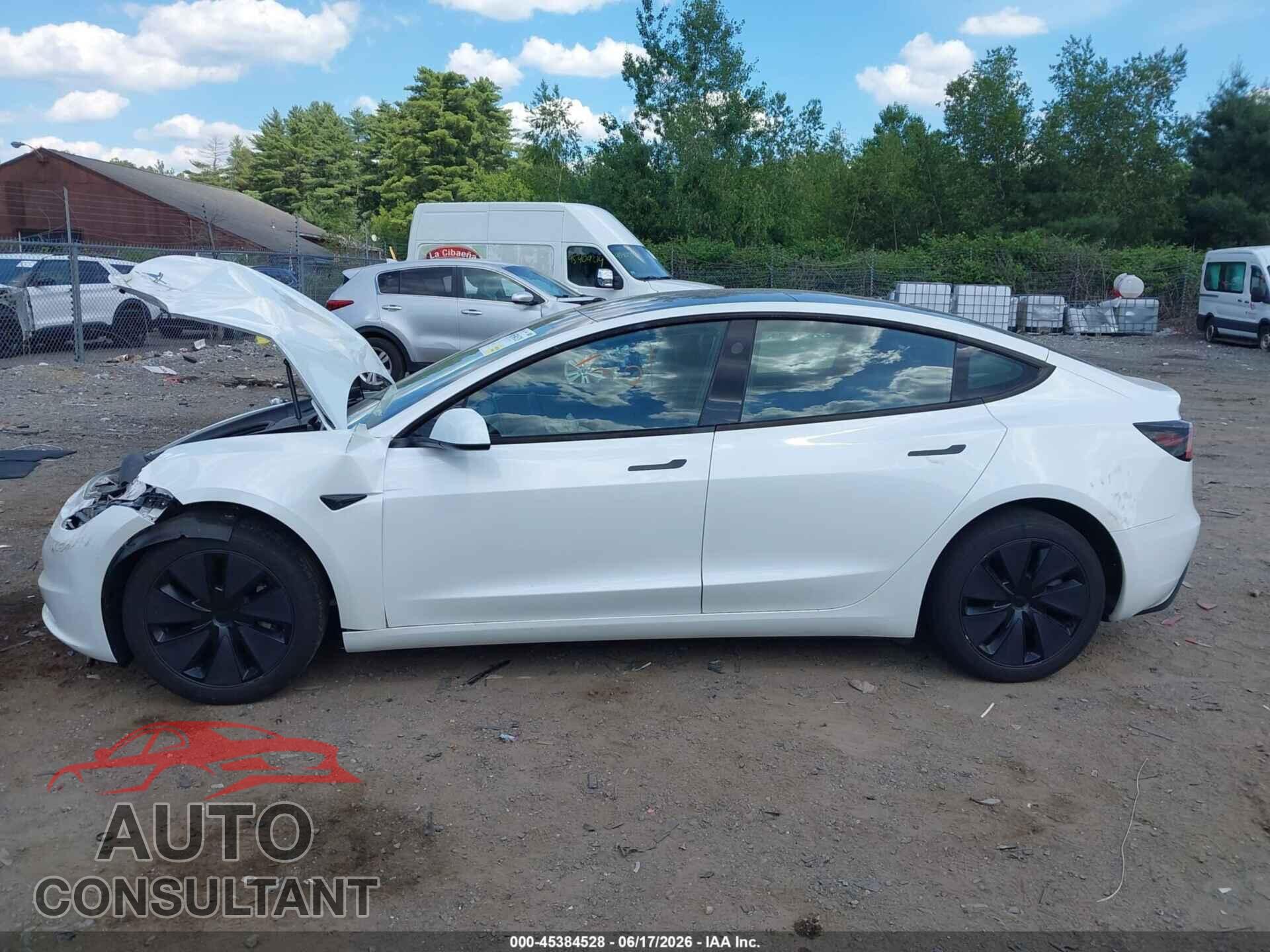 TESLA MODEL 3 2024 - 5YJ3E1EA9RF725231