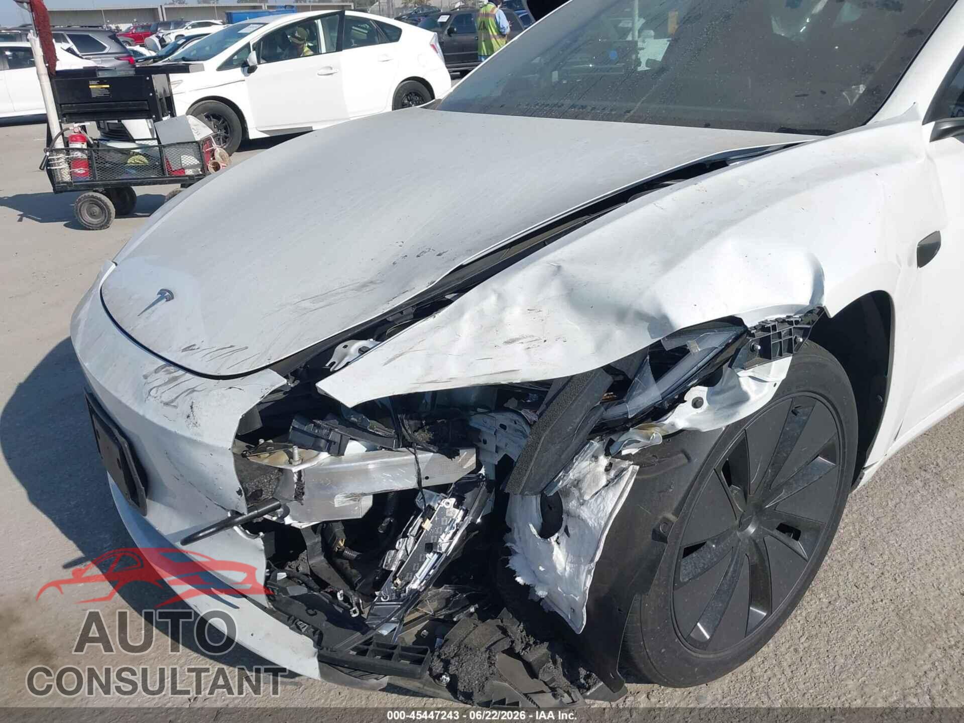 TESLA MODEL 3 2024 - 5YJ3E1EAXRF733905