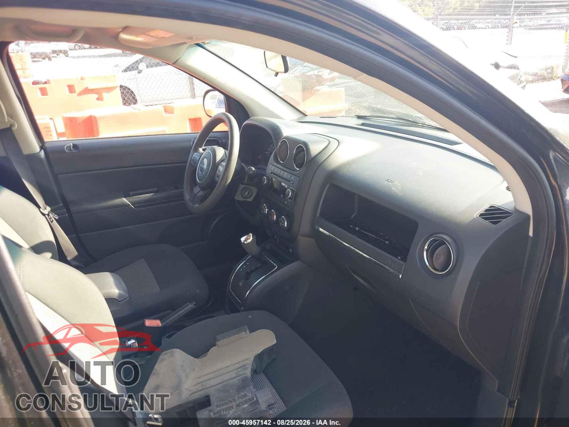 JEEP COMPASS 2011 - 1J4NF1FB2BD218174
