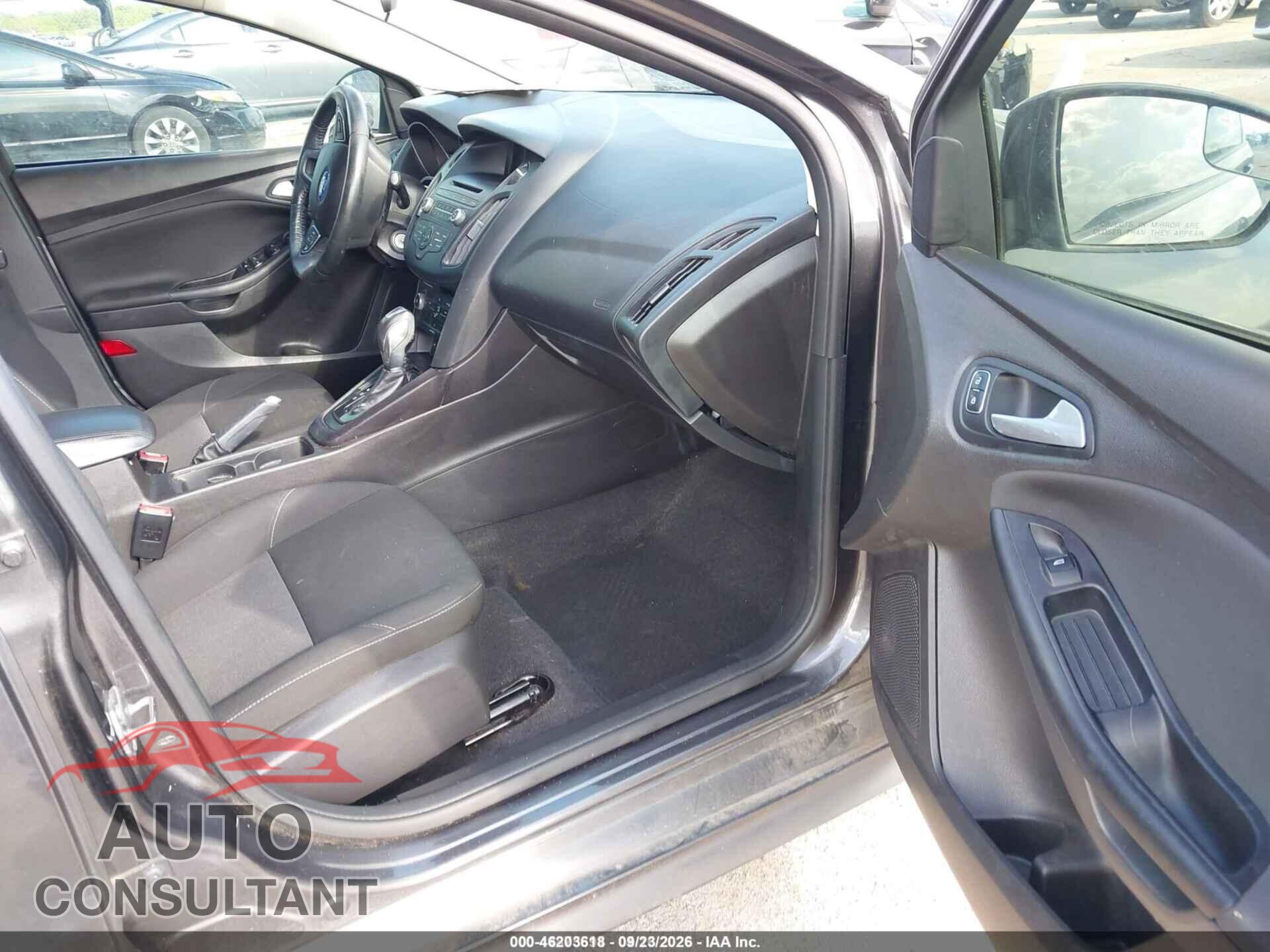 FORD FOCUS 2016 - 1FADP3F28GL202736