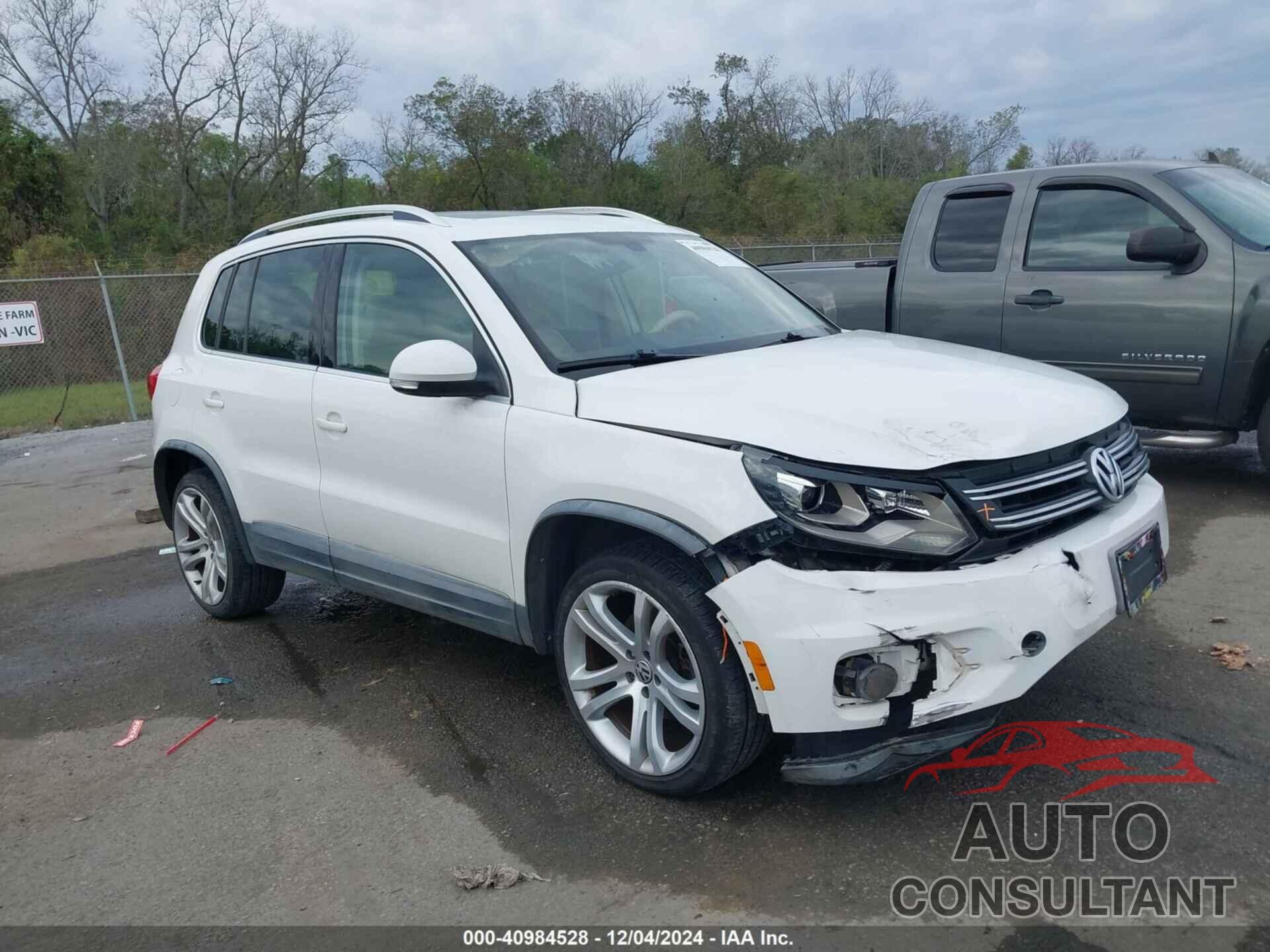 VOLKSWAGEN TIGUAN 2012 - WVGAV7AXXCW002216