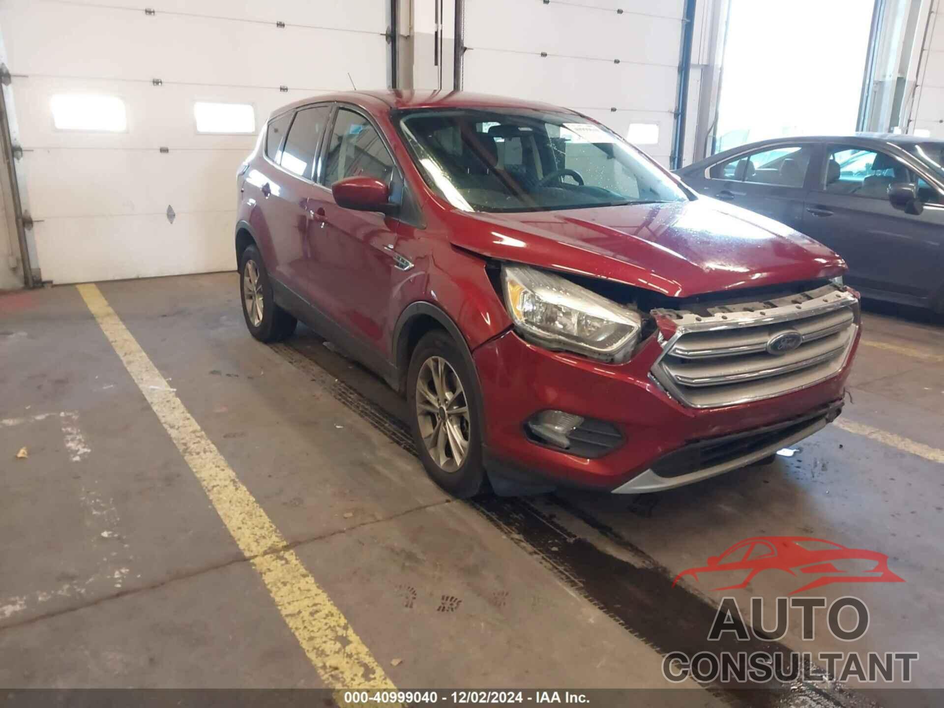 FORD ESCAPE 2017 - 1FMCU0G91HUB31167