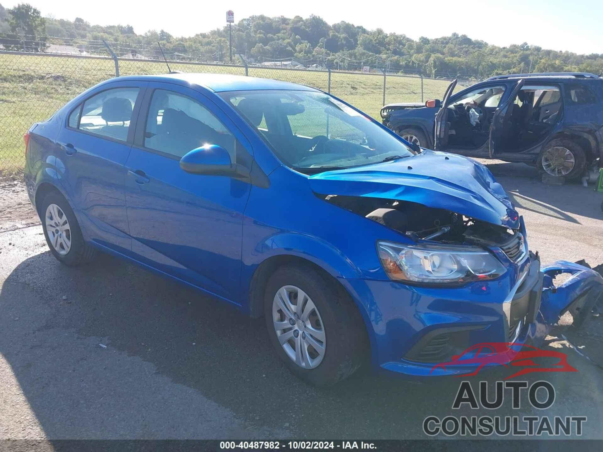 CHEVROLET SONIC 2017 - 1G1JB5SH9H4134730