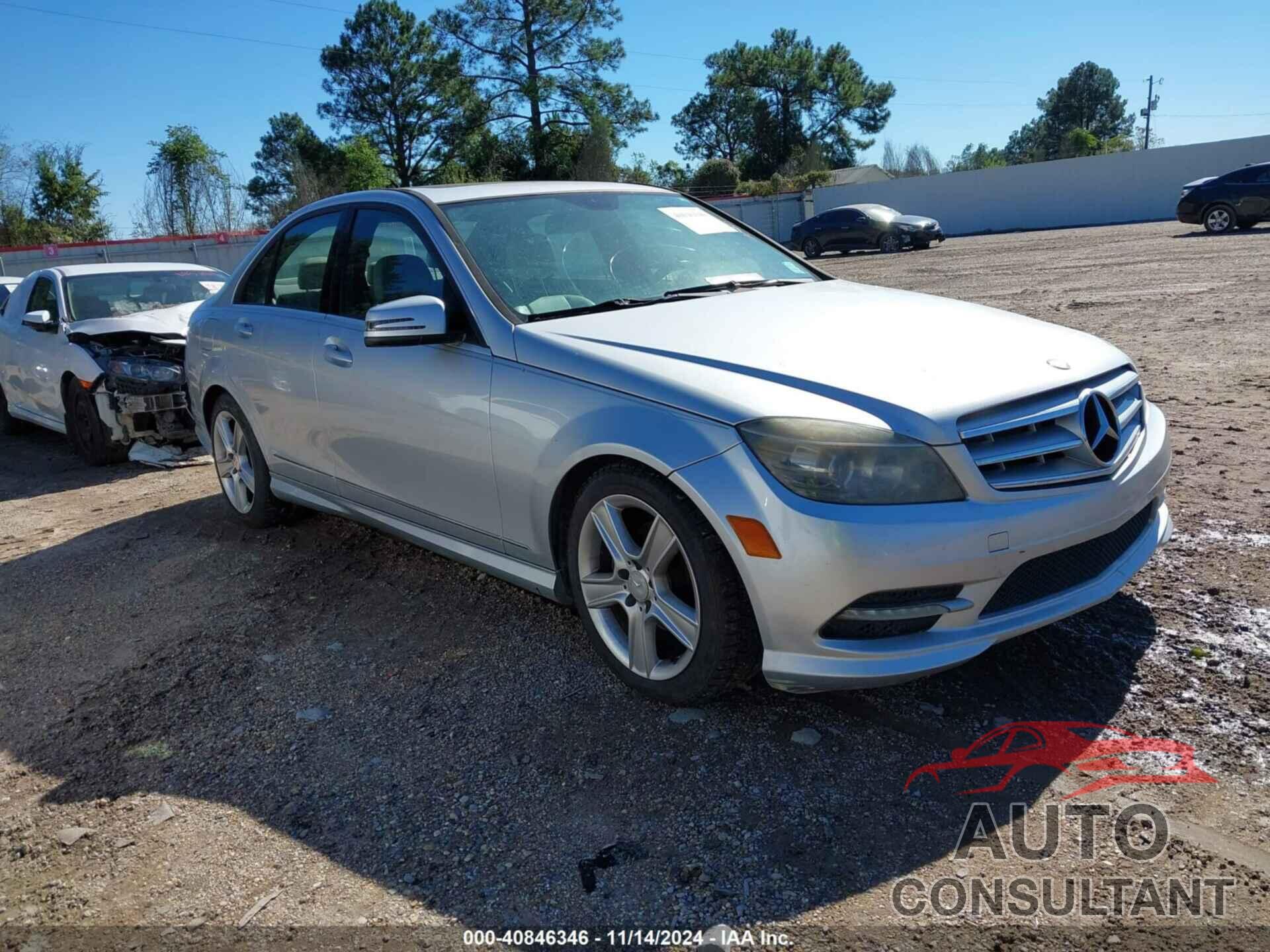 MERCEDES-BENZ C 300 2011 - WDDGF5EB7BR147215