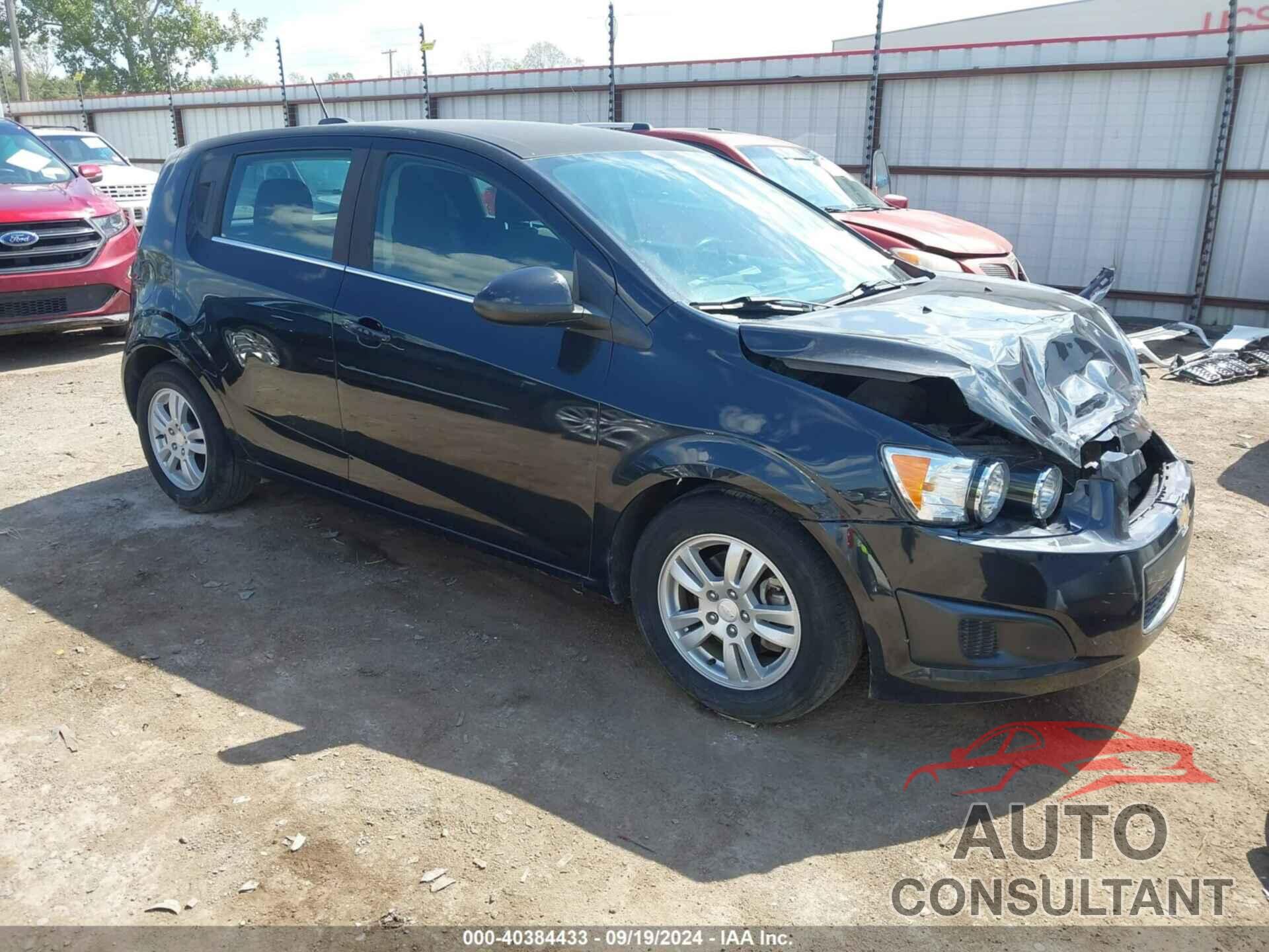 CHEVROLET SONIC 2015 - 1G1JC6SH3F4210779
