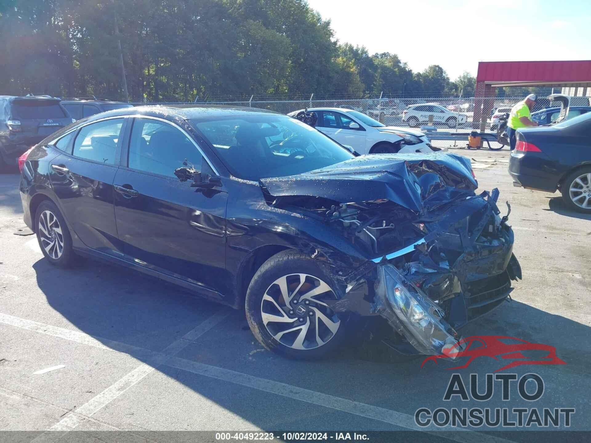 HONDA CIVIC 2018 - 2HGFC2F70JH606284
