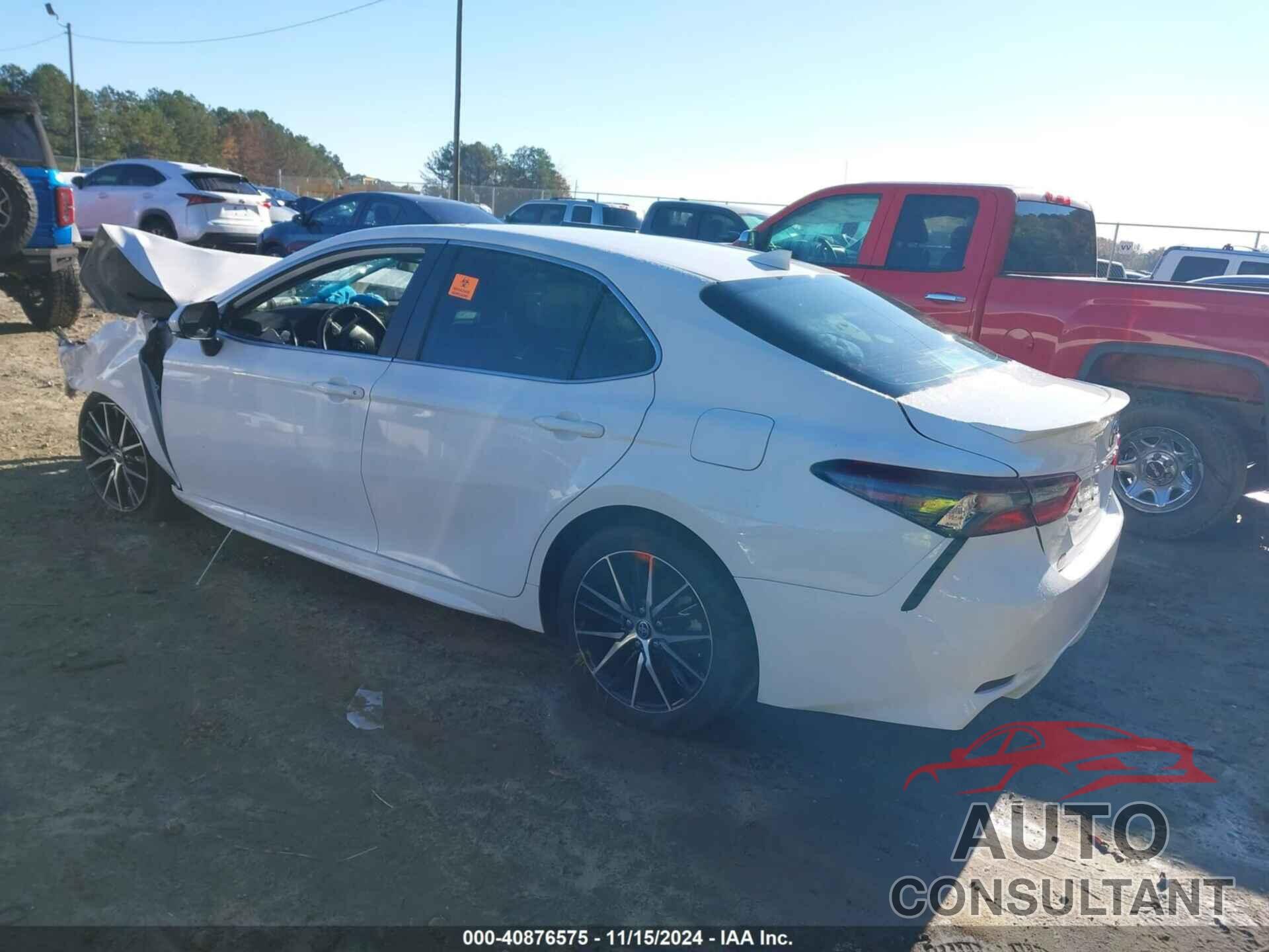TOYOTA CAMRY 2022 - 4T1G11AK1NU639694
