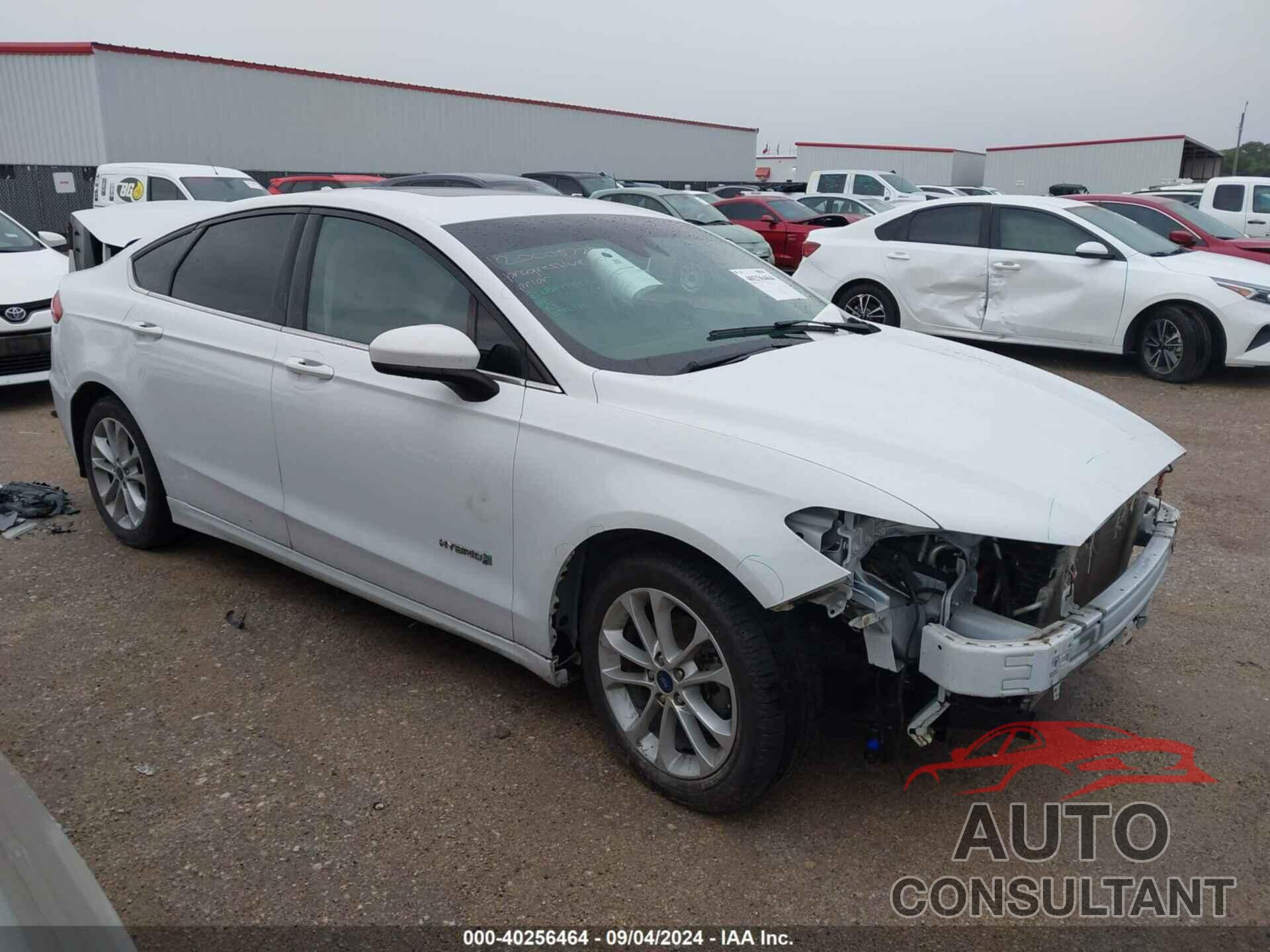 FORD FUSION HYBRID 2019 - 3FA6P0LU3KR141190